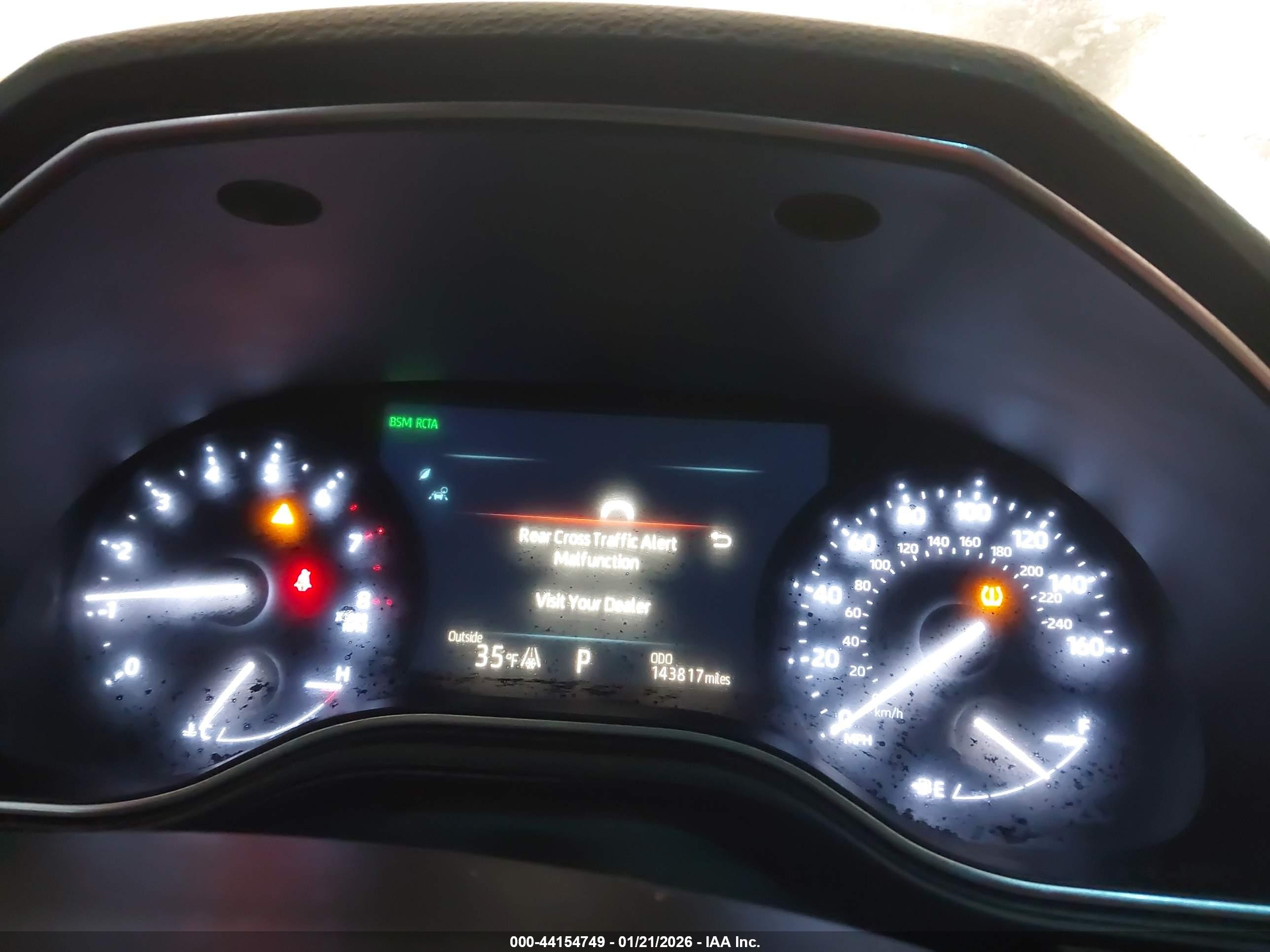 TOYOTA AVALON image 7
