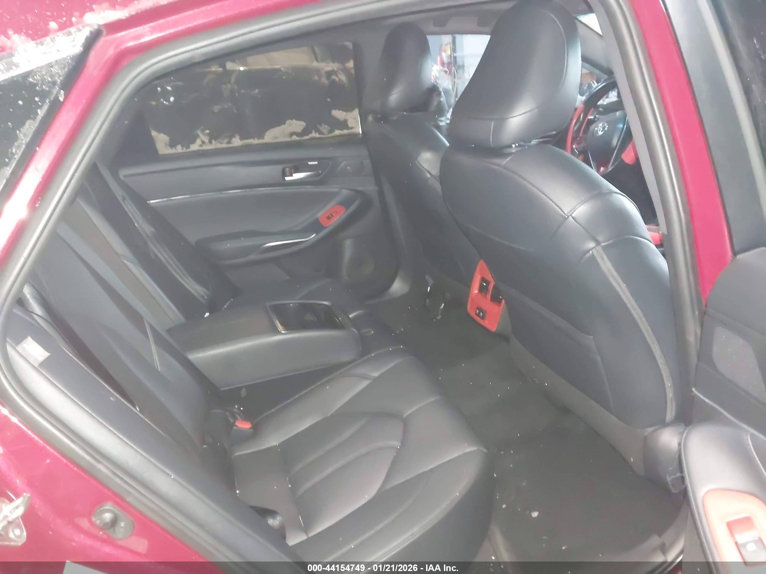 TOYOTA AVALON image 8