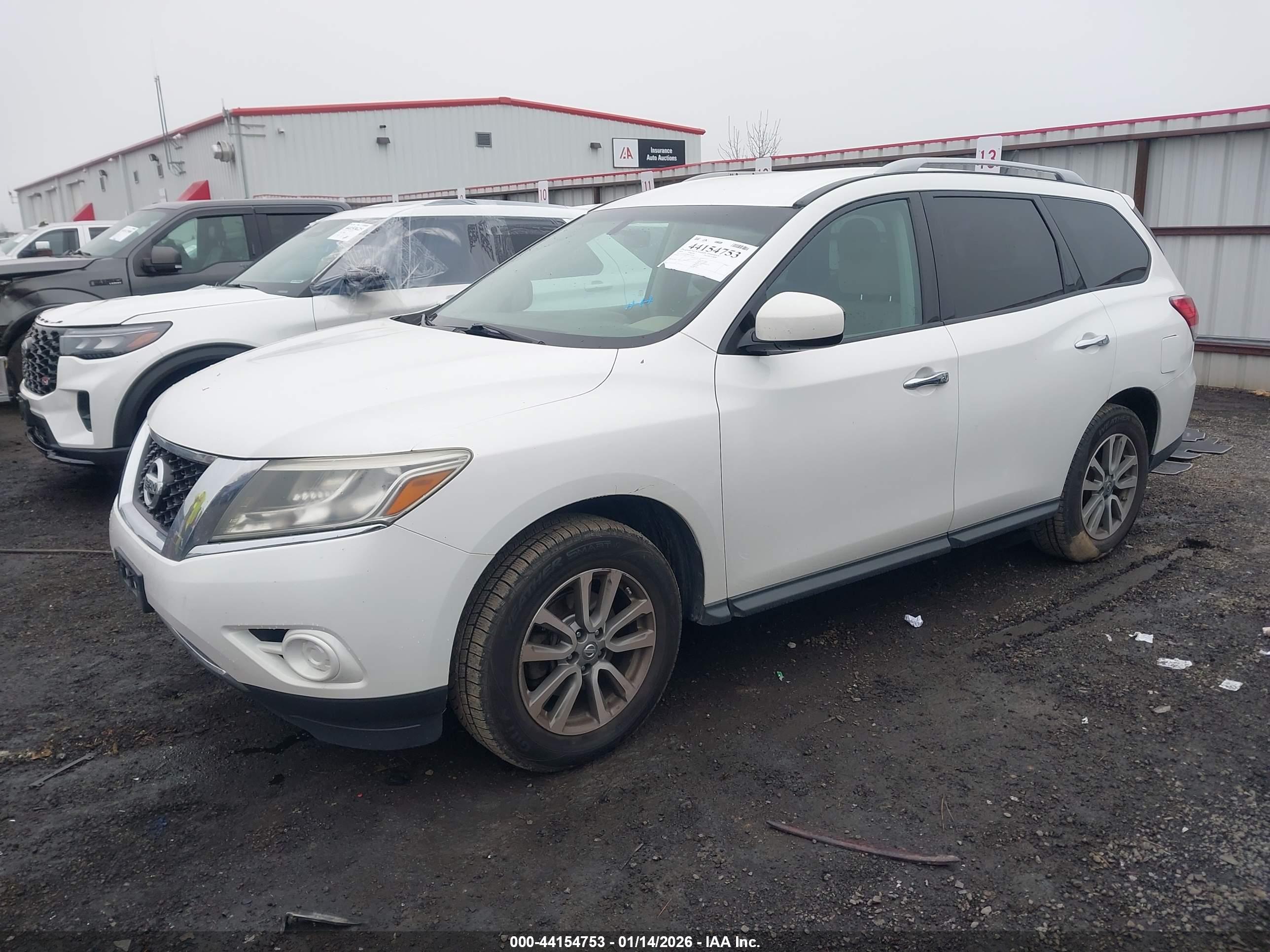 NISSAN PATHFINDER image 2