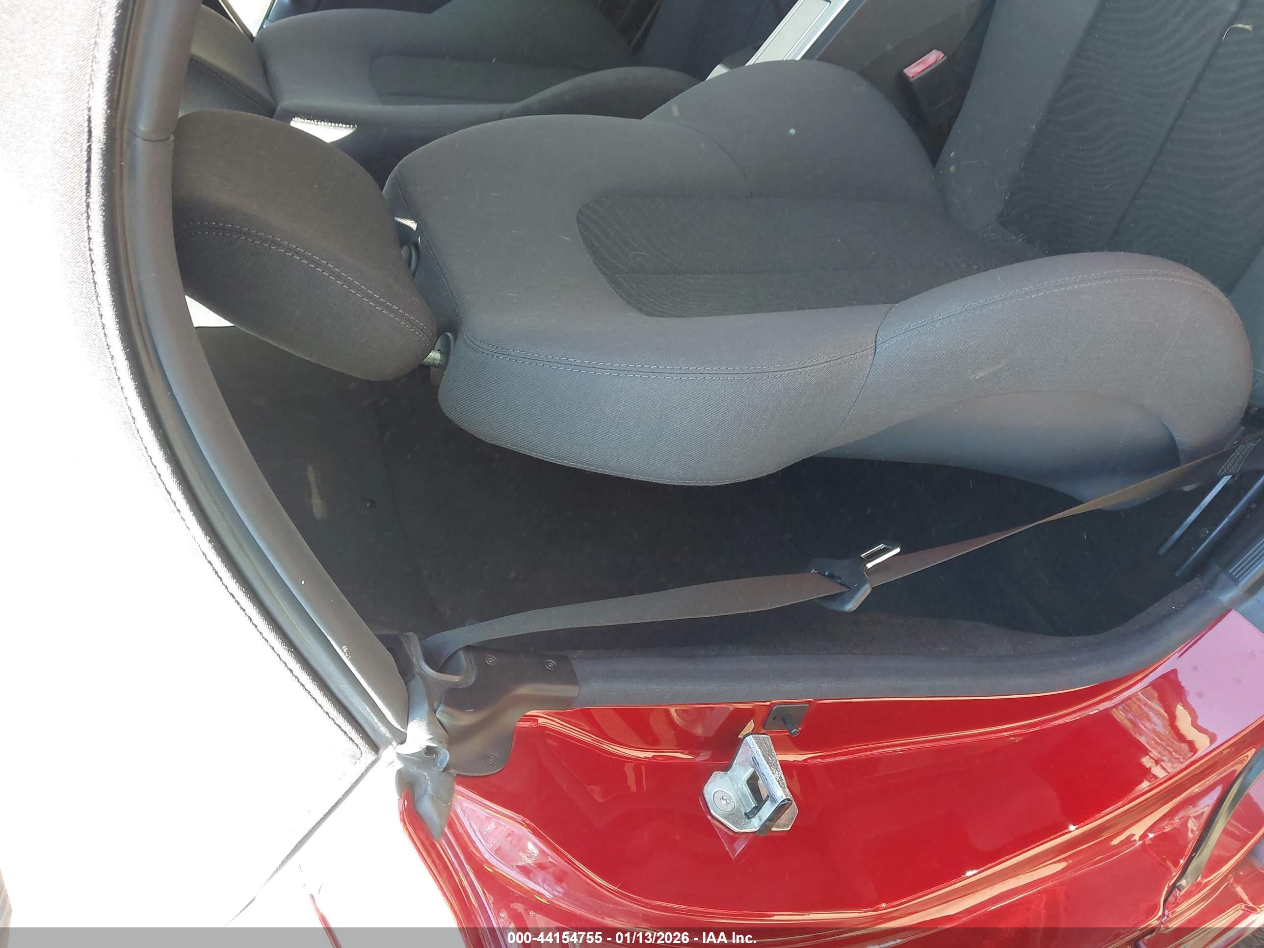 CHRYSLER CROSSFIRE image 8