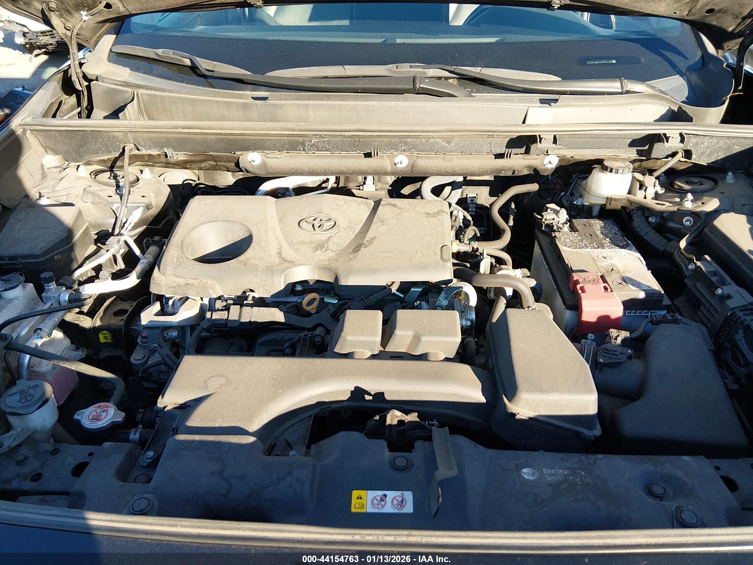 TOYOTA RAV4 image 10