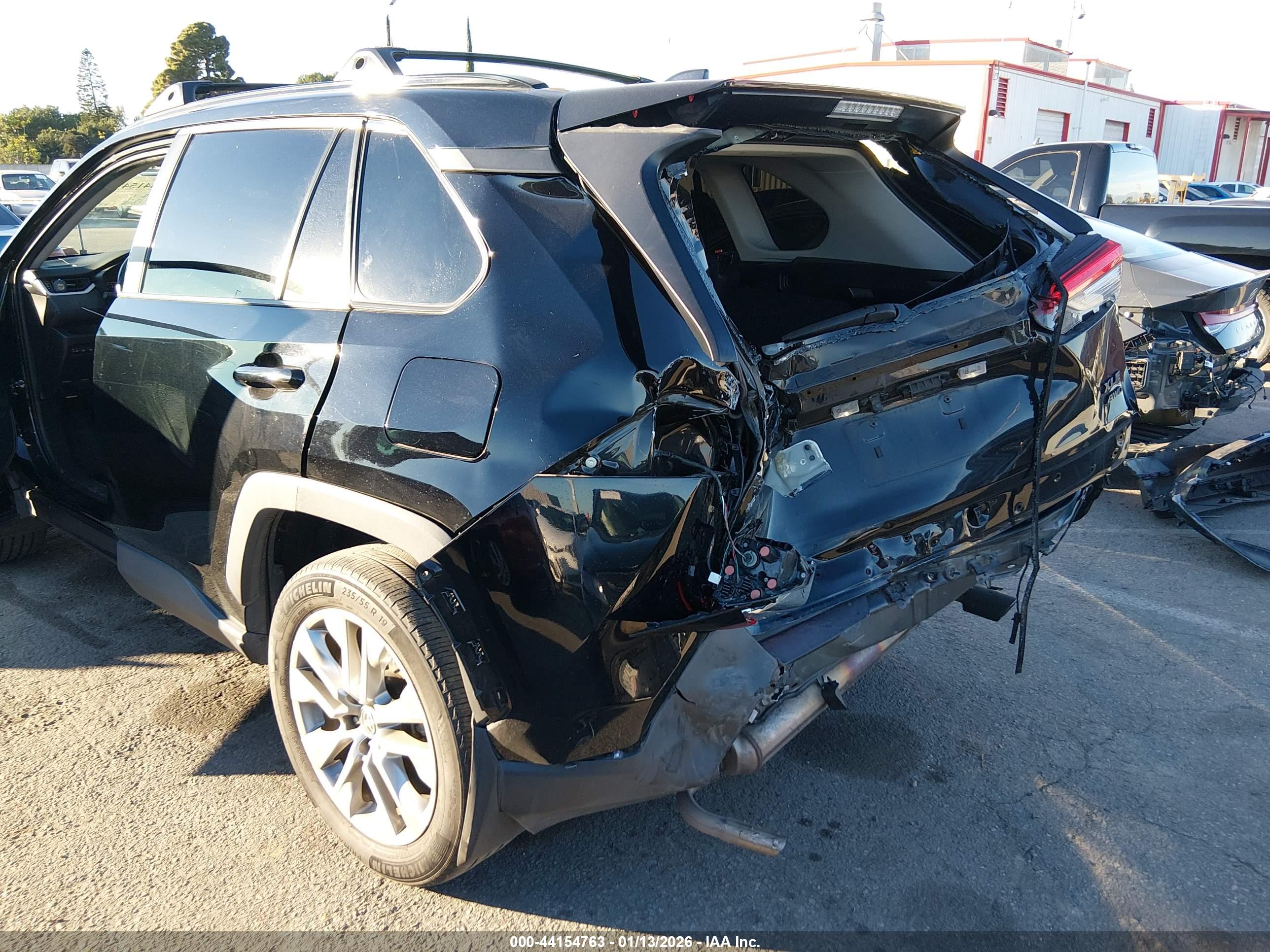 TOYOTA RAV4 image 6