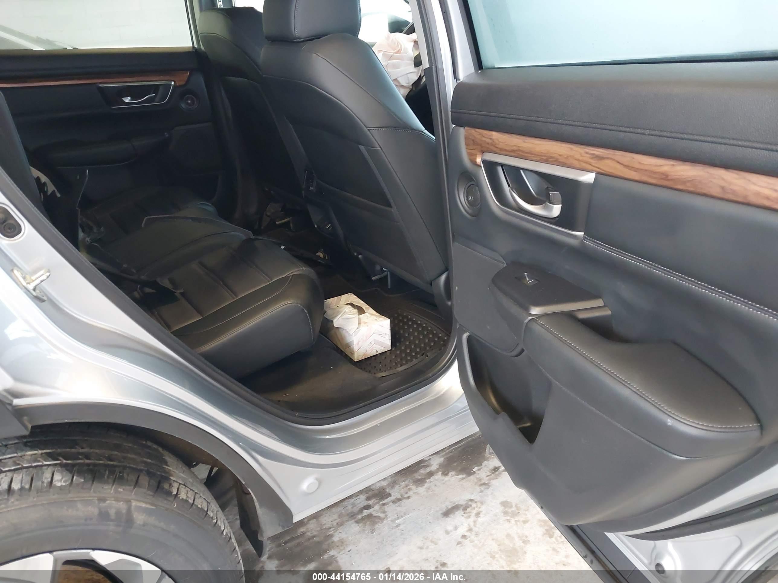 HONDA CR-V image 8