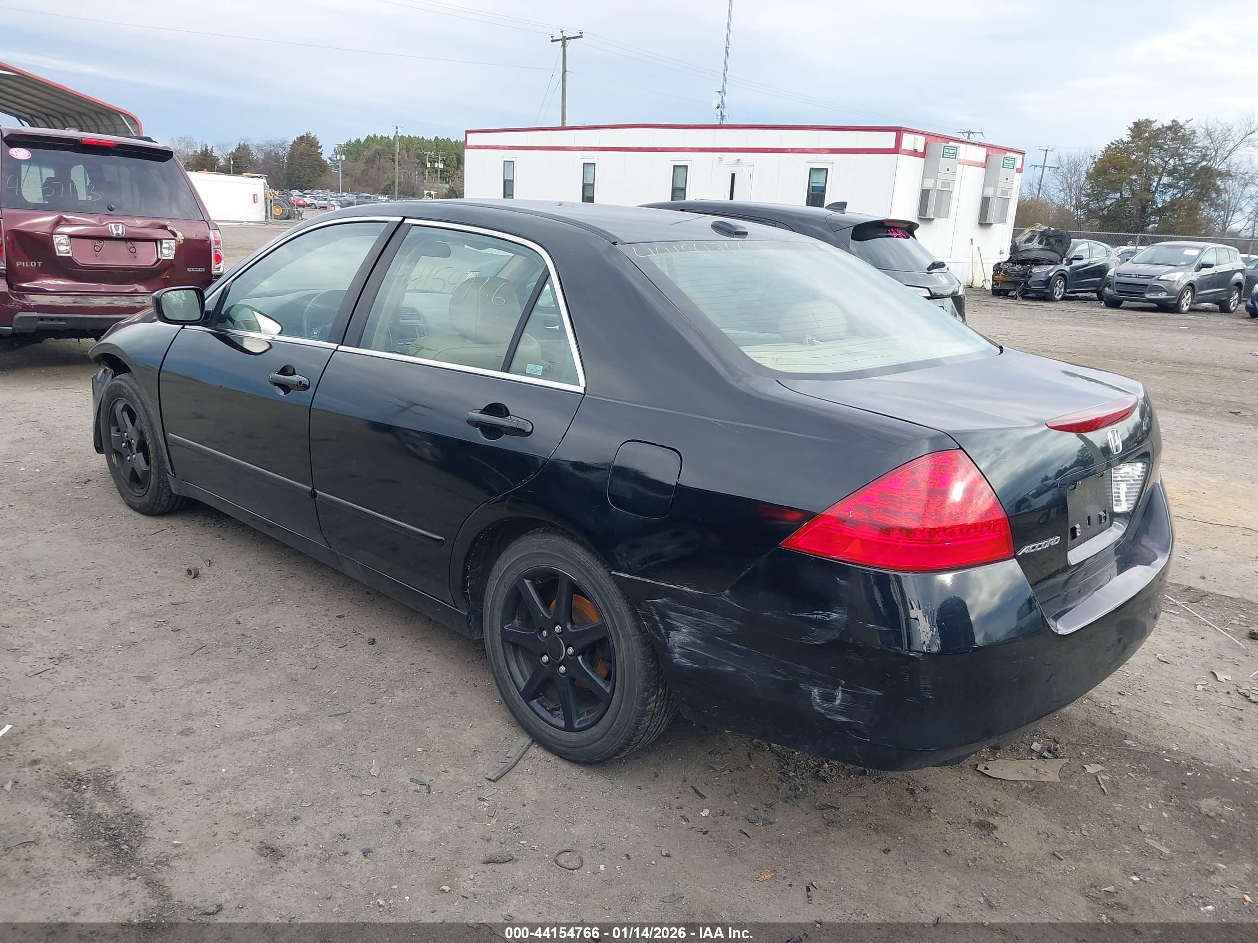 HONDA ACCORD image 3
