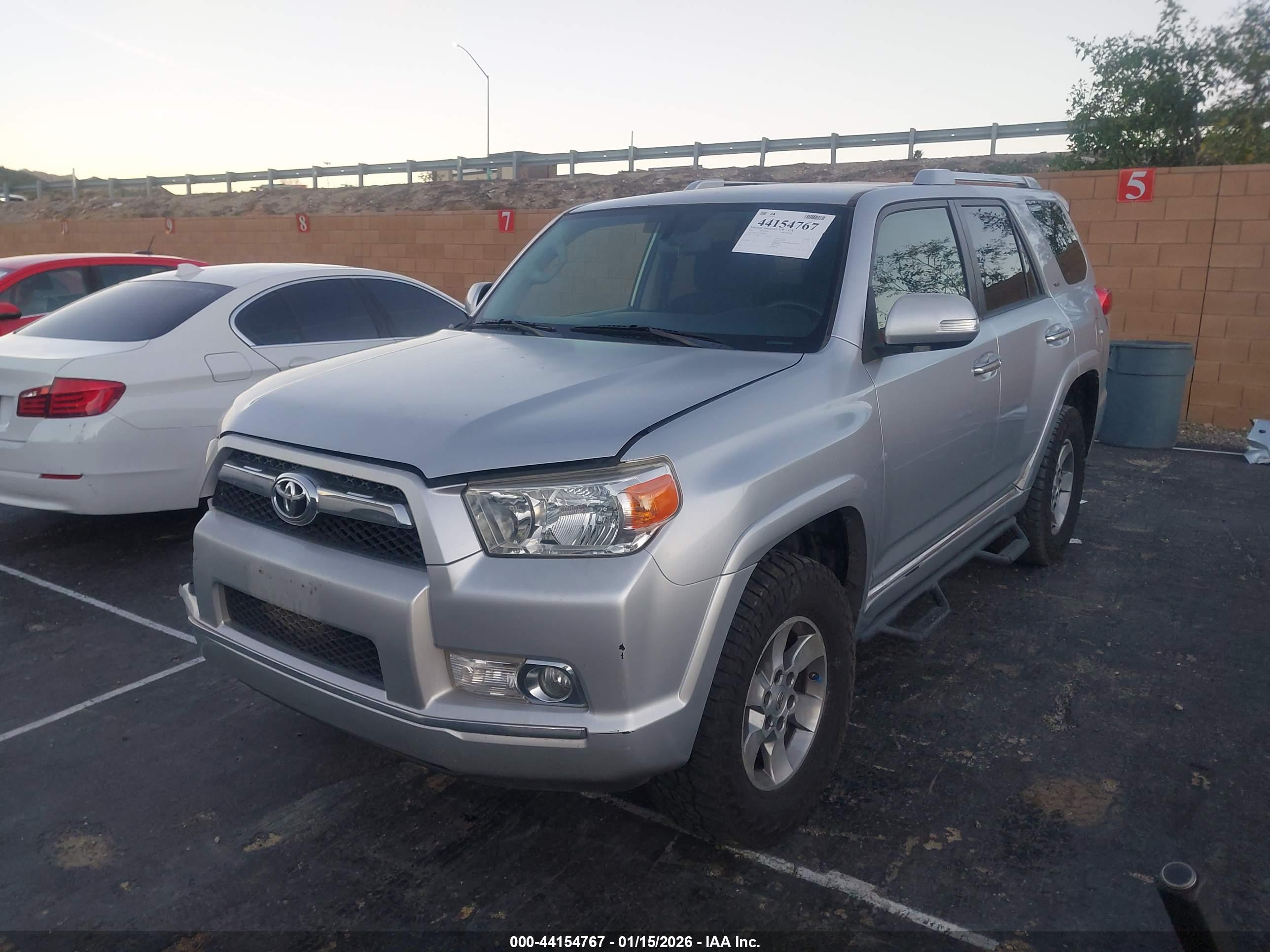 TOYOTA 4RUNNER image 2