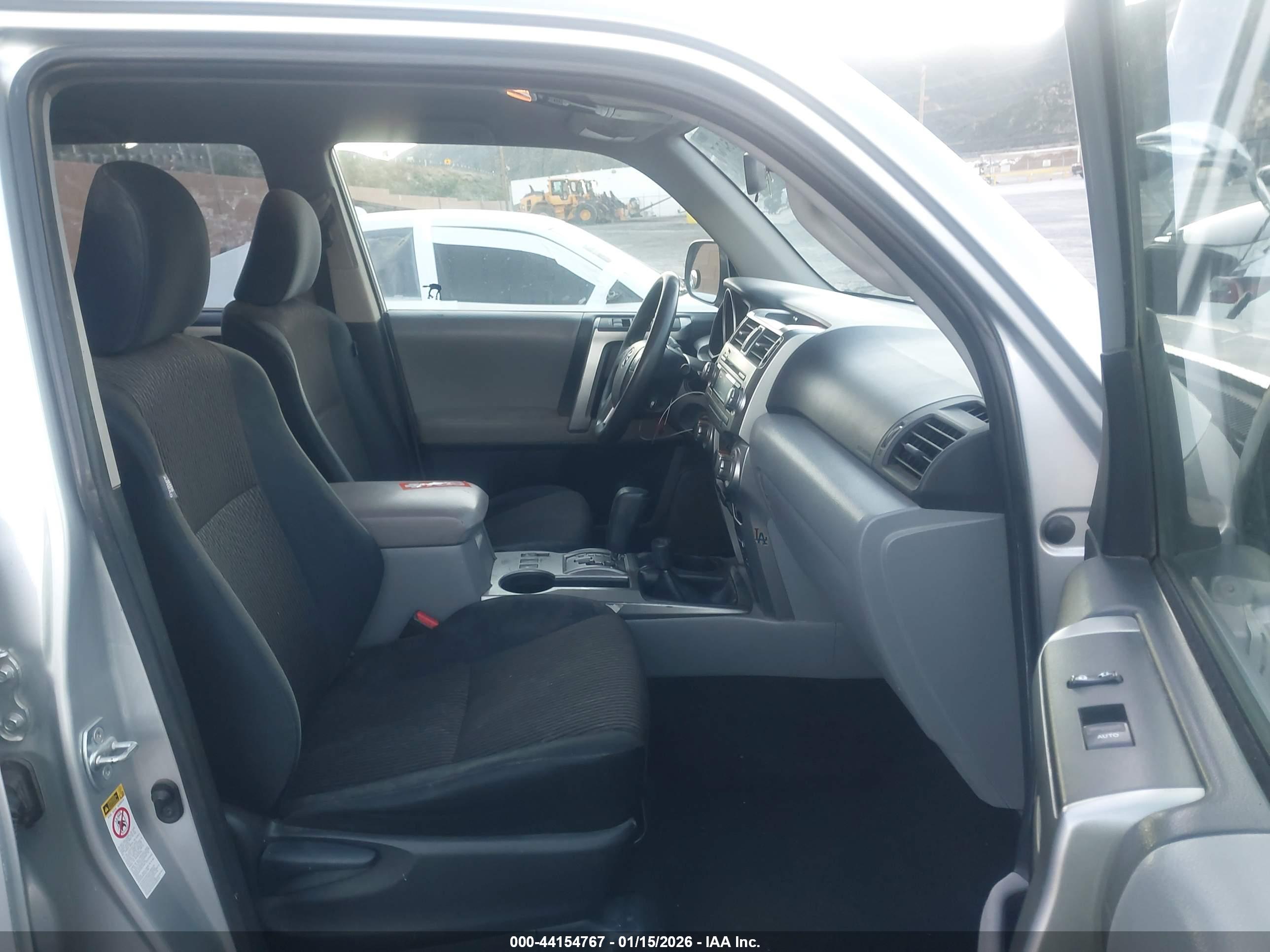 TOYOTA 4RUNNER image 5