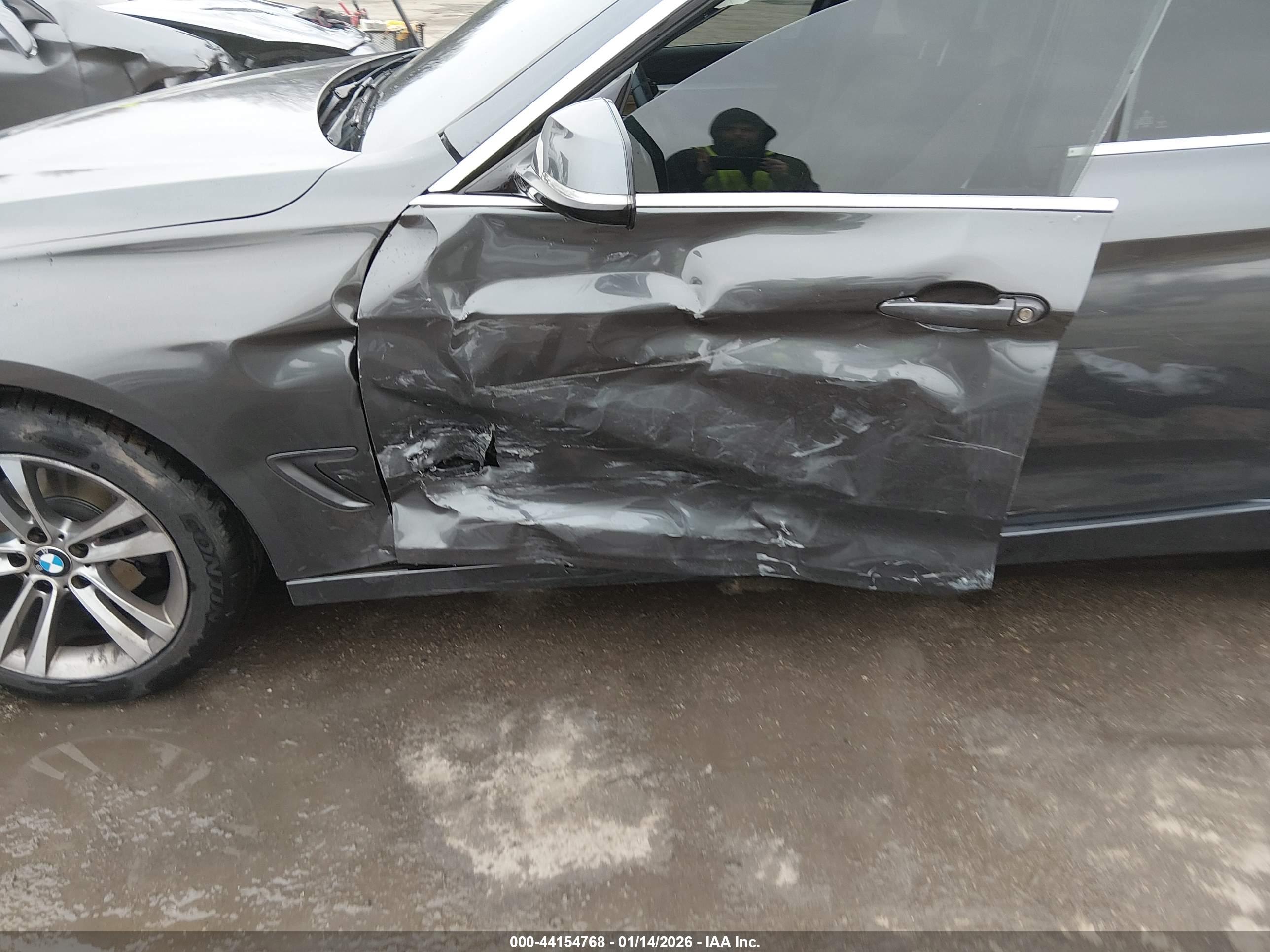 BMW 330I image 6