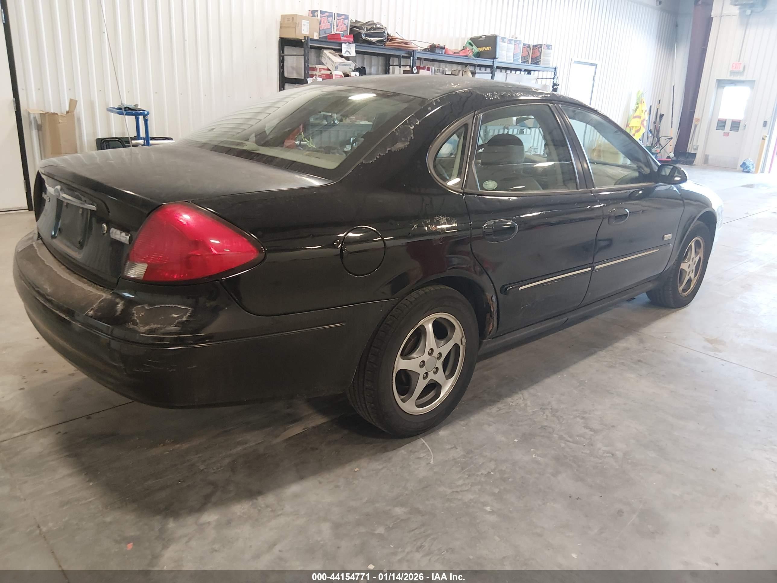FORD TAURUS image 4