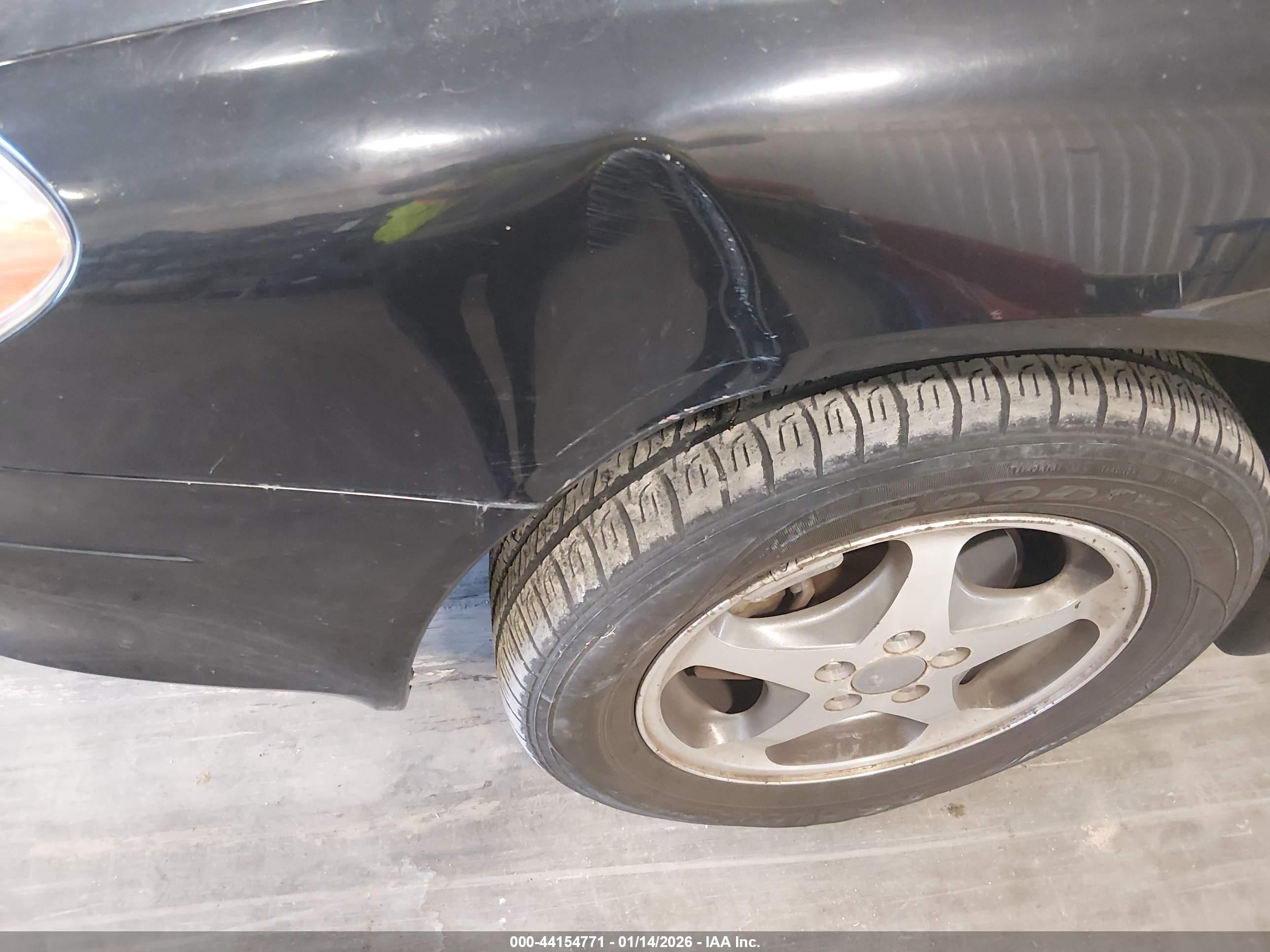 FORD TAURUS image 6