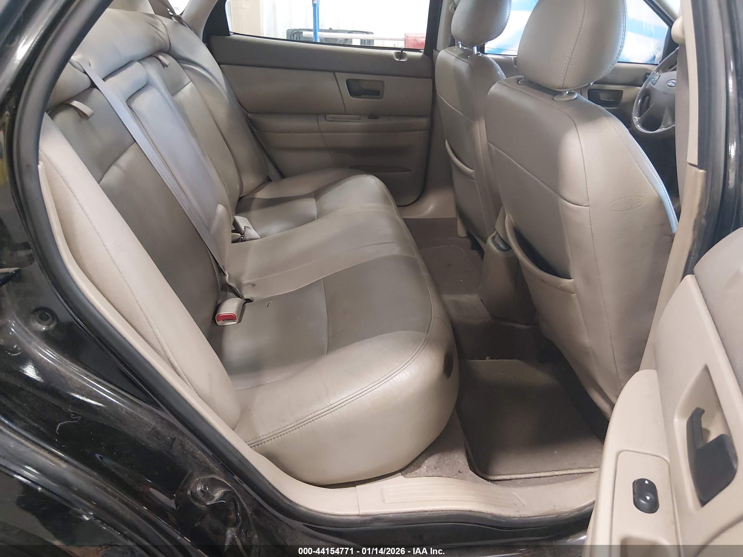 FORD TAURUS image 8