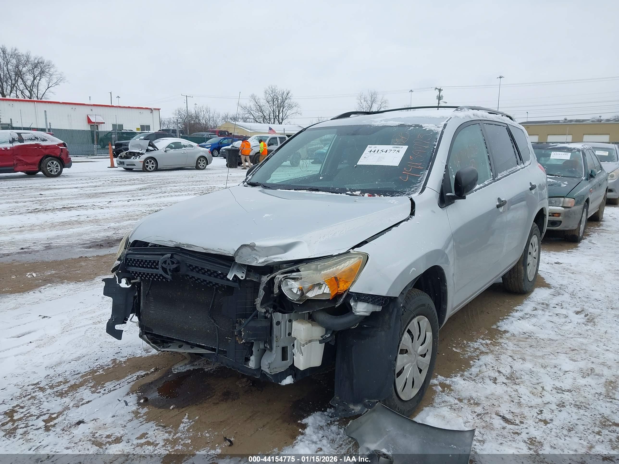 TOYOTA RAV4 image 2
