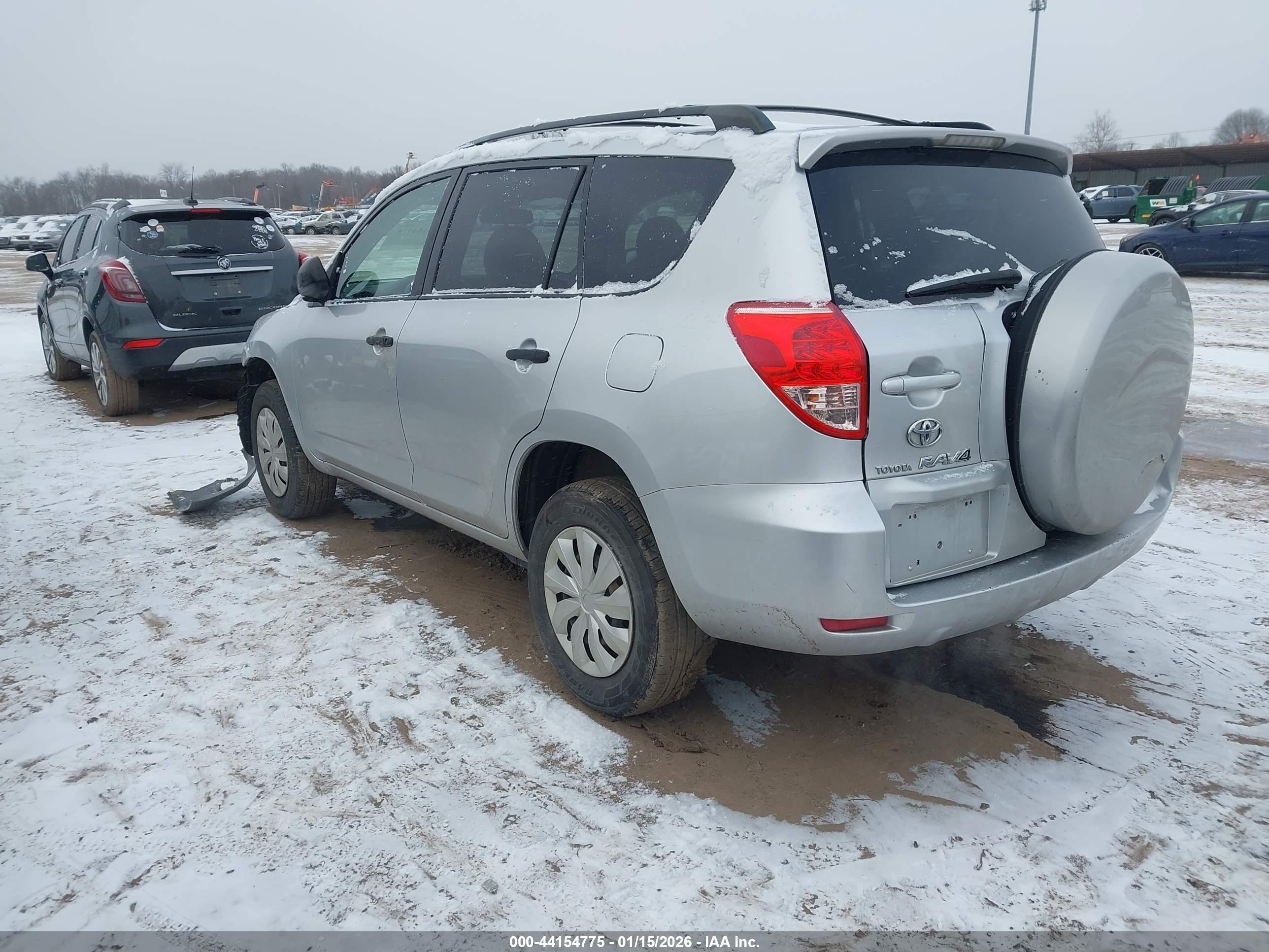 TOYOTA RAV4 image 3