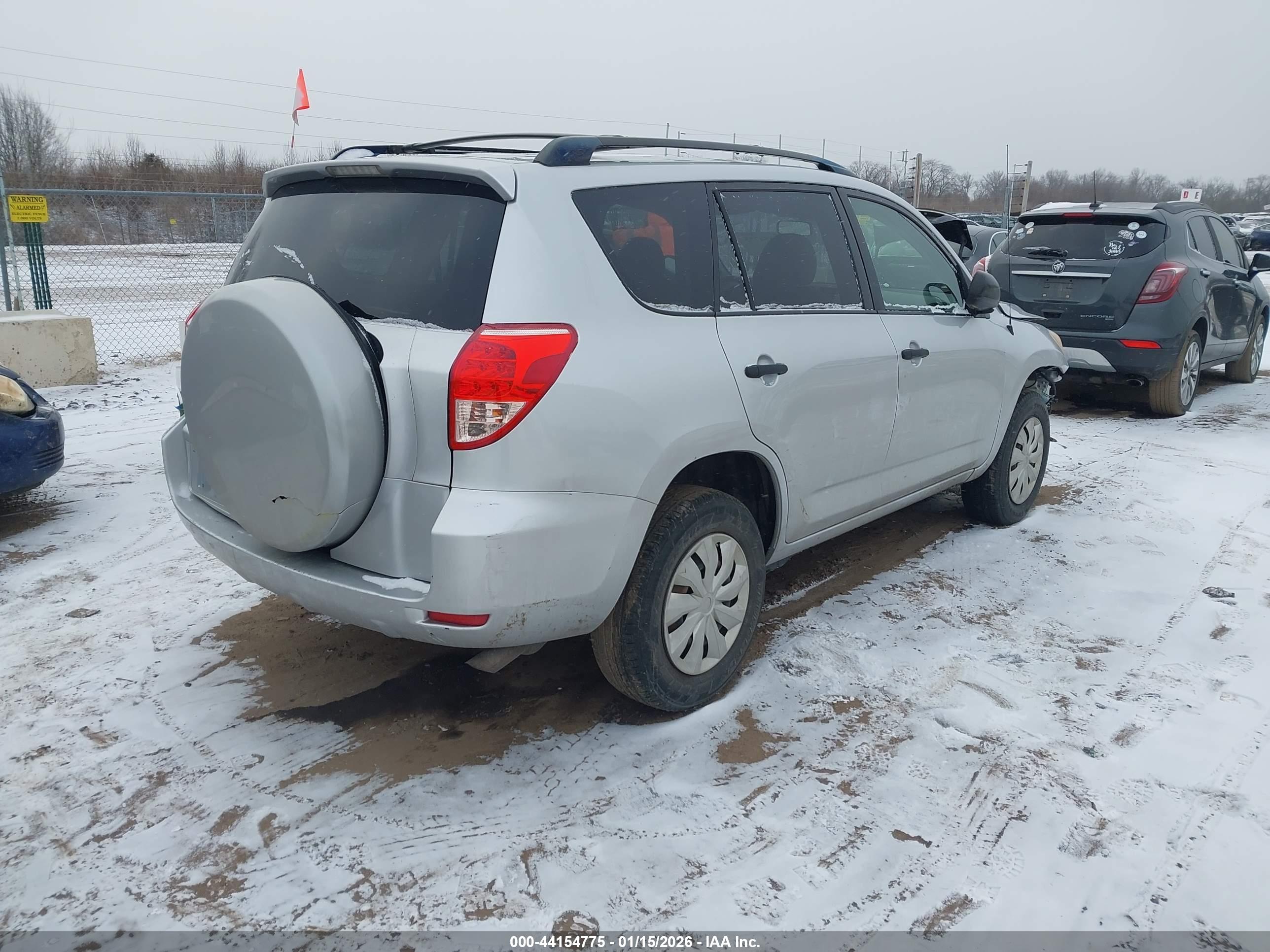 TOYOTA RAV4 image 4