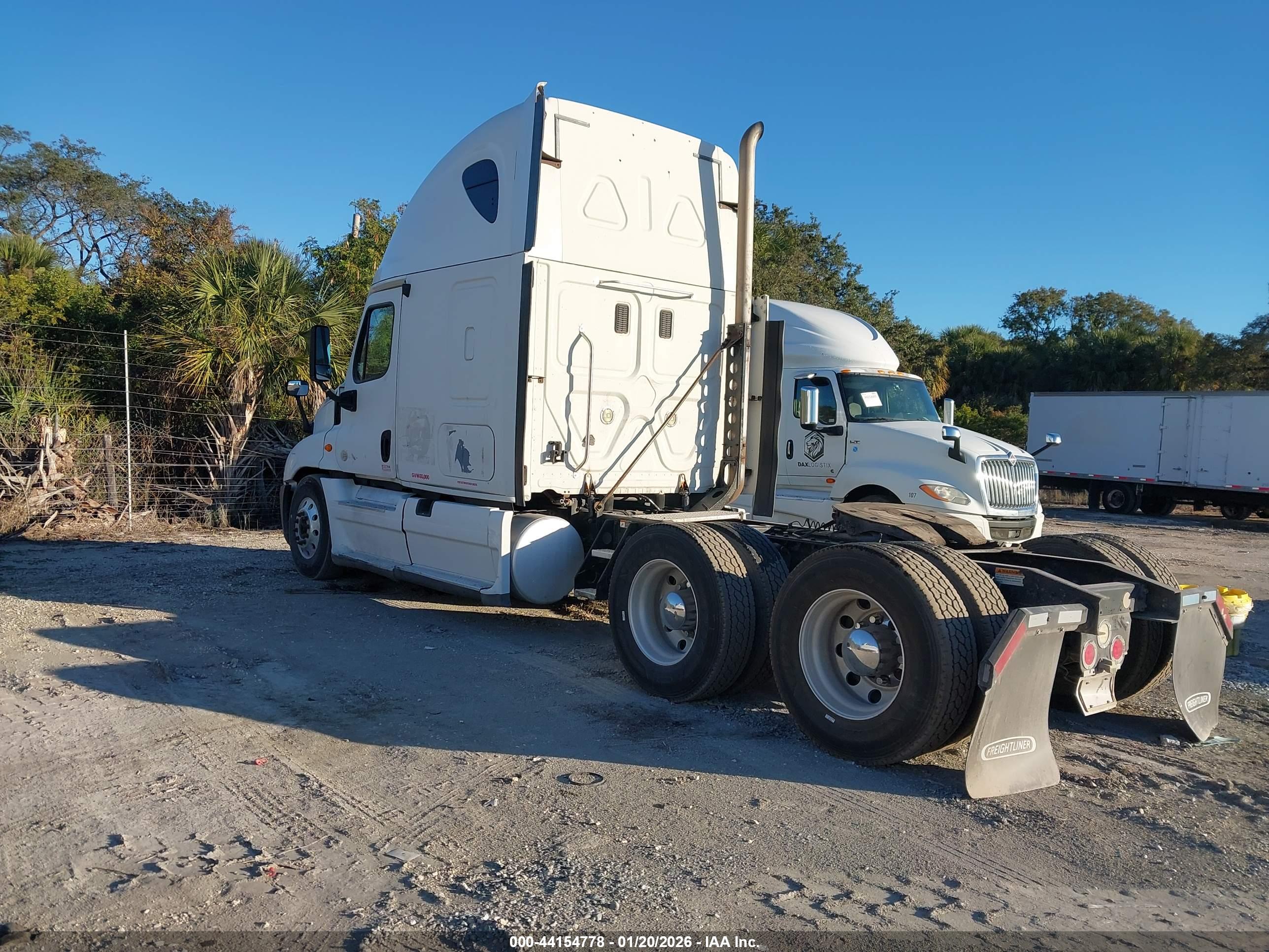FREIGHTLINER CASCADIA image 3