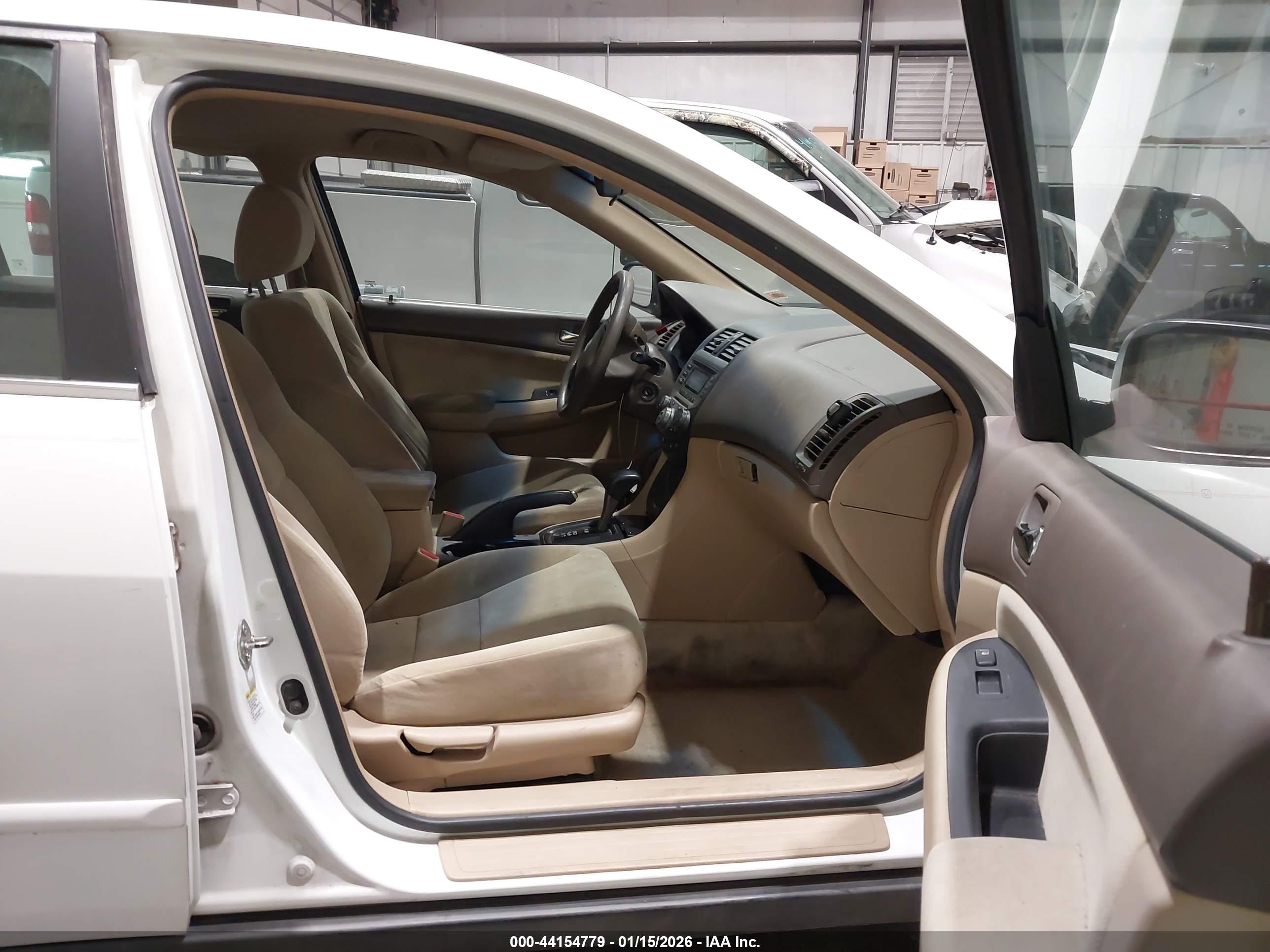 HONDA ACCORD image 5