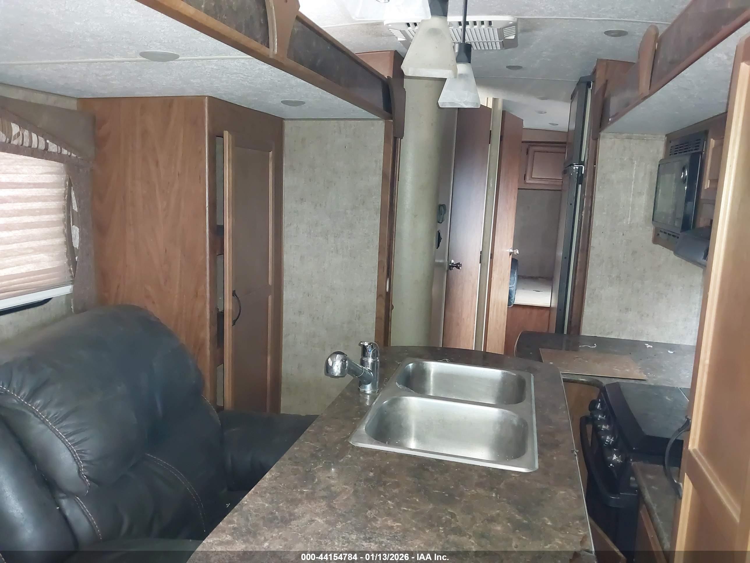 OUTDOOR RV image 5