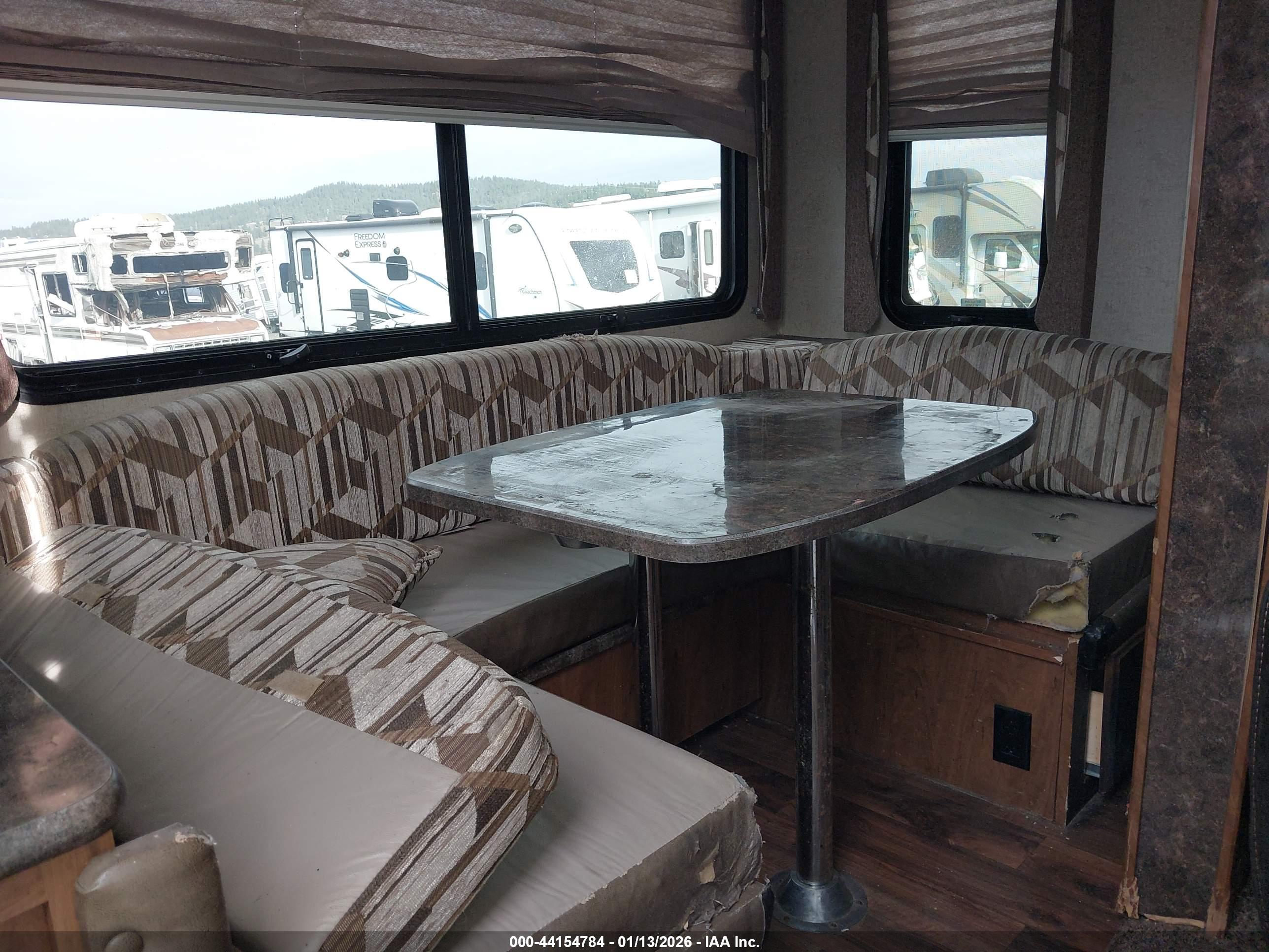 OUTDOOR RV image 8