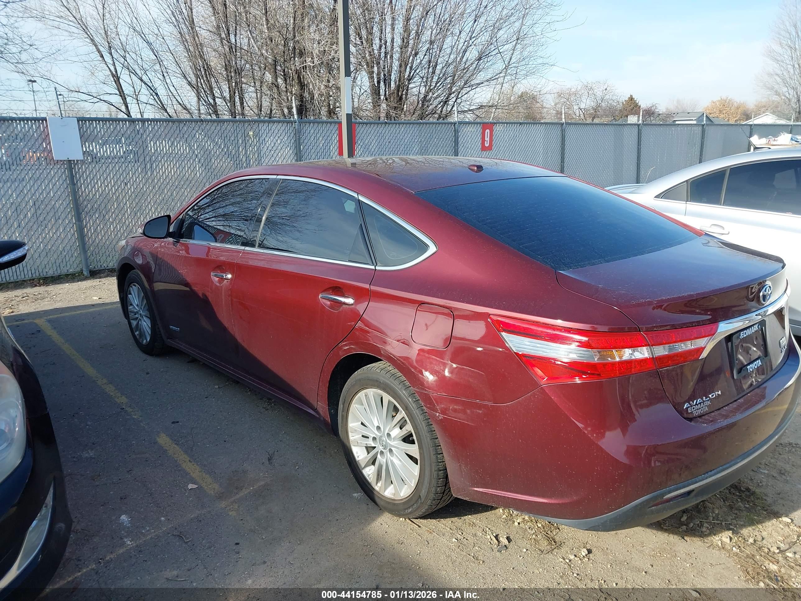TOYOTA AVALON image 3