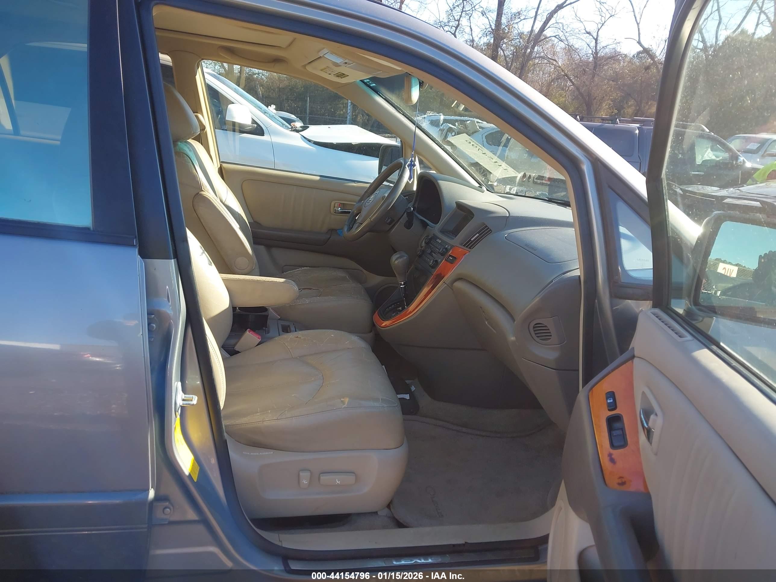 LEXUS RX image 5