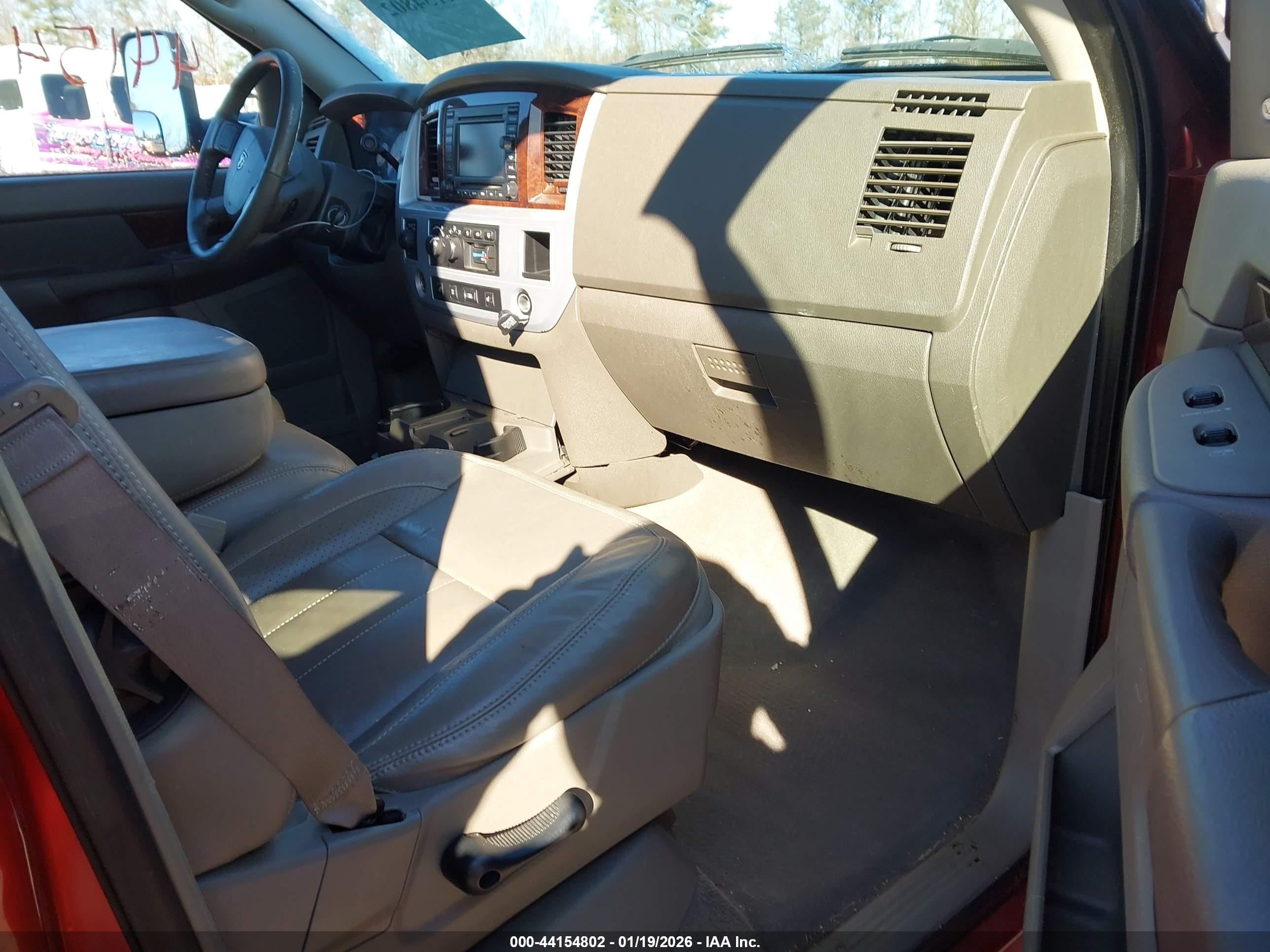 DODGE RAM image 5
