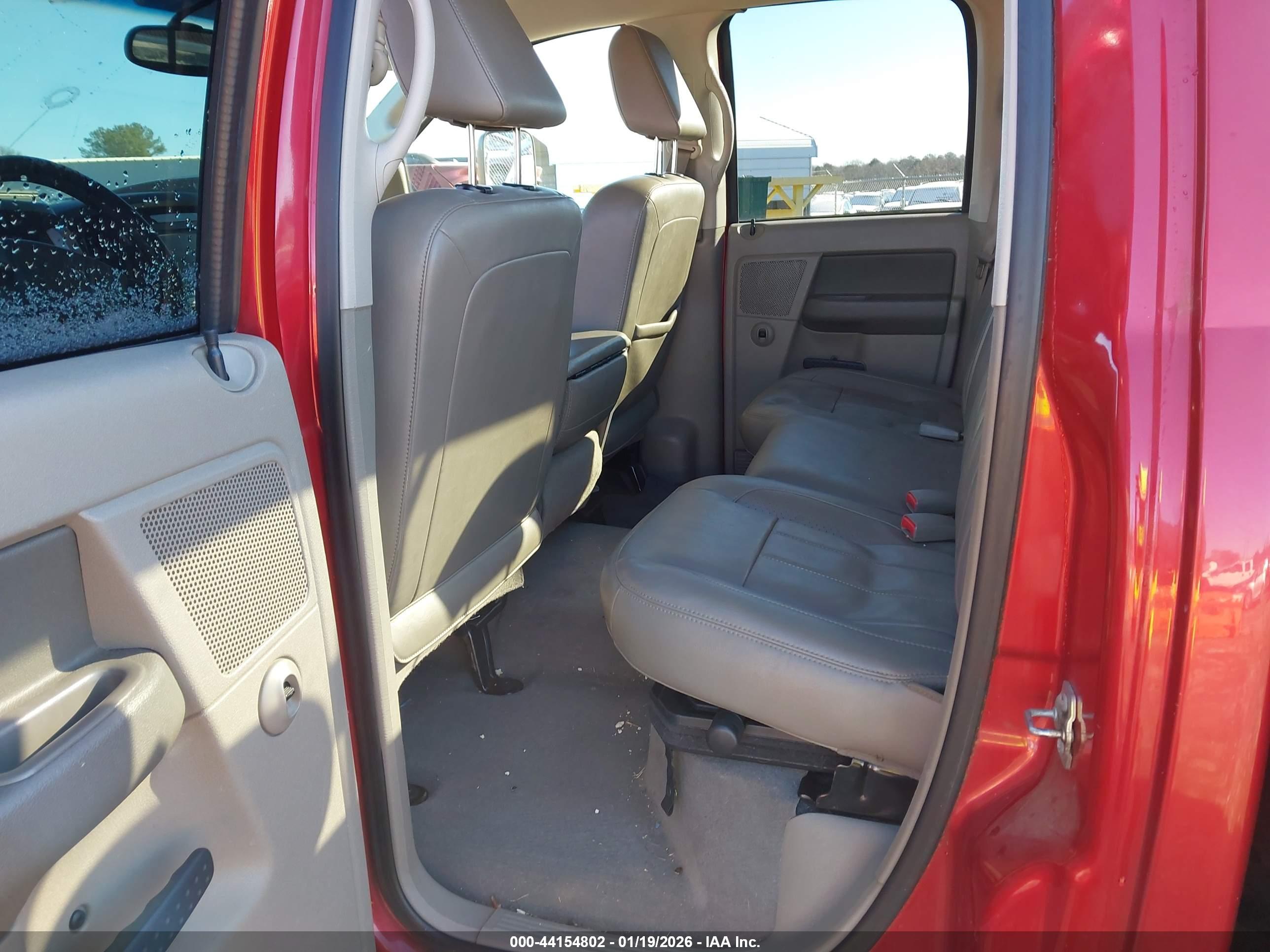 DODGE RAM image 8