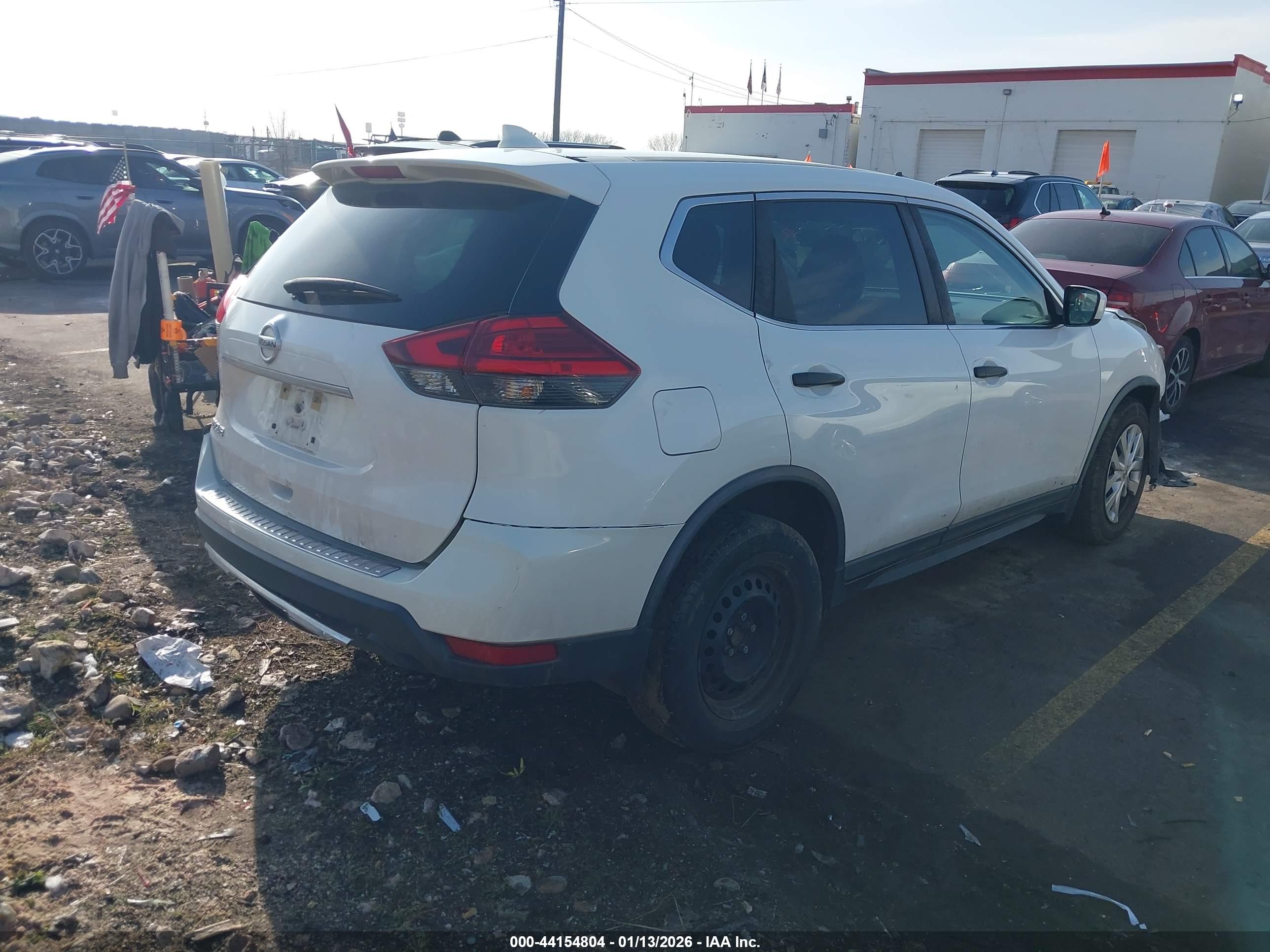 NISSAN ROGUE image 4