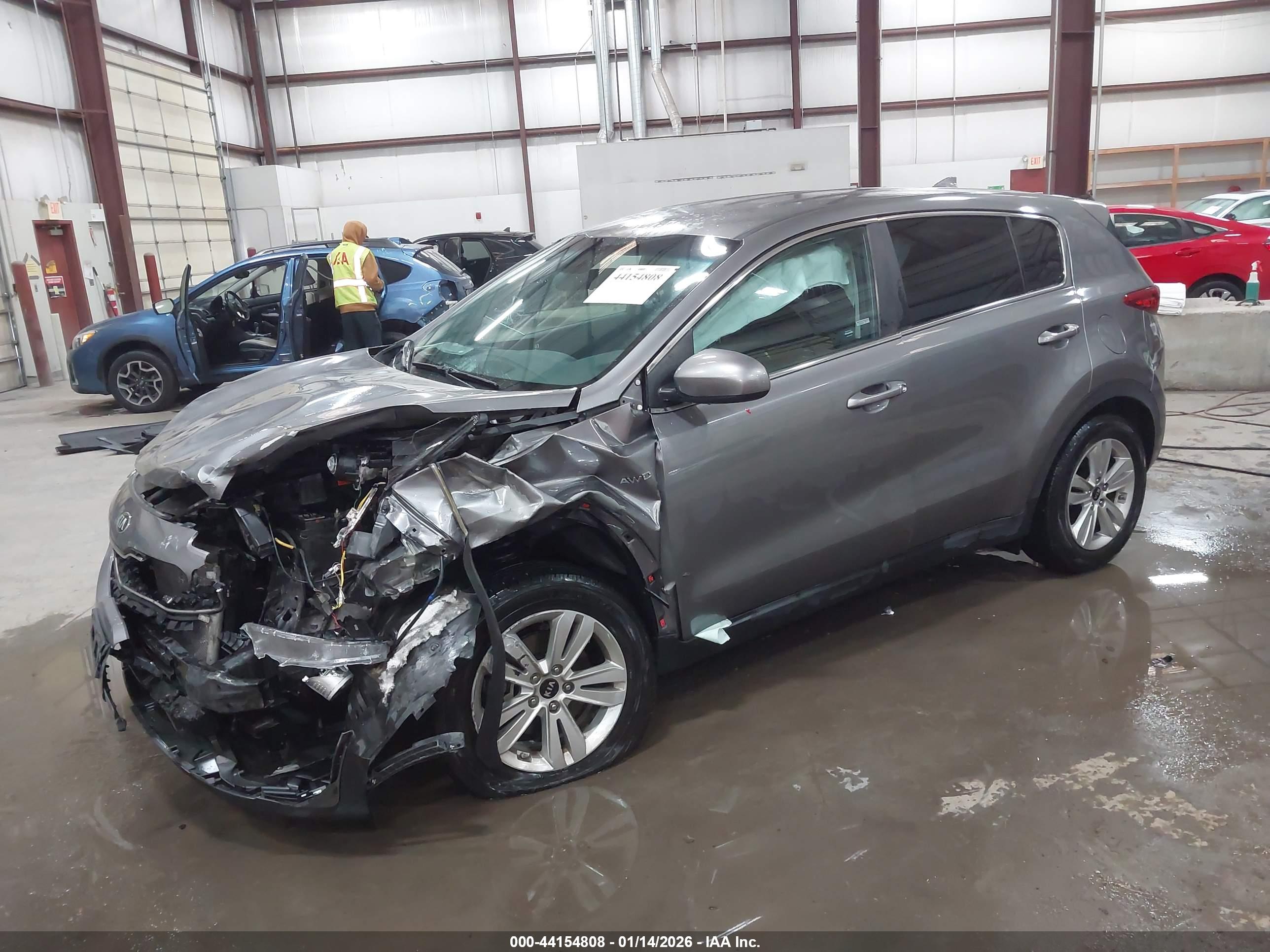 KIA SPORTAGE image 2