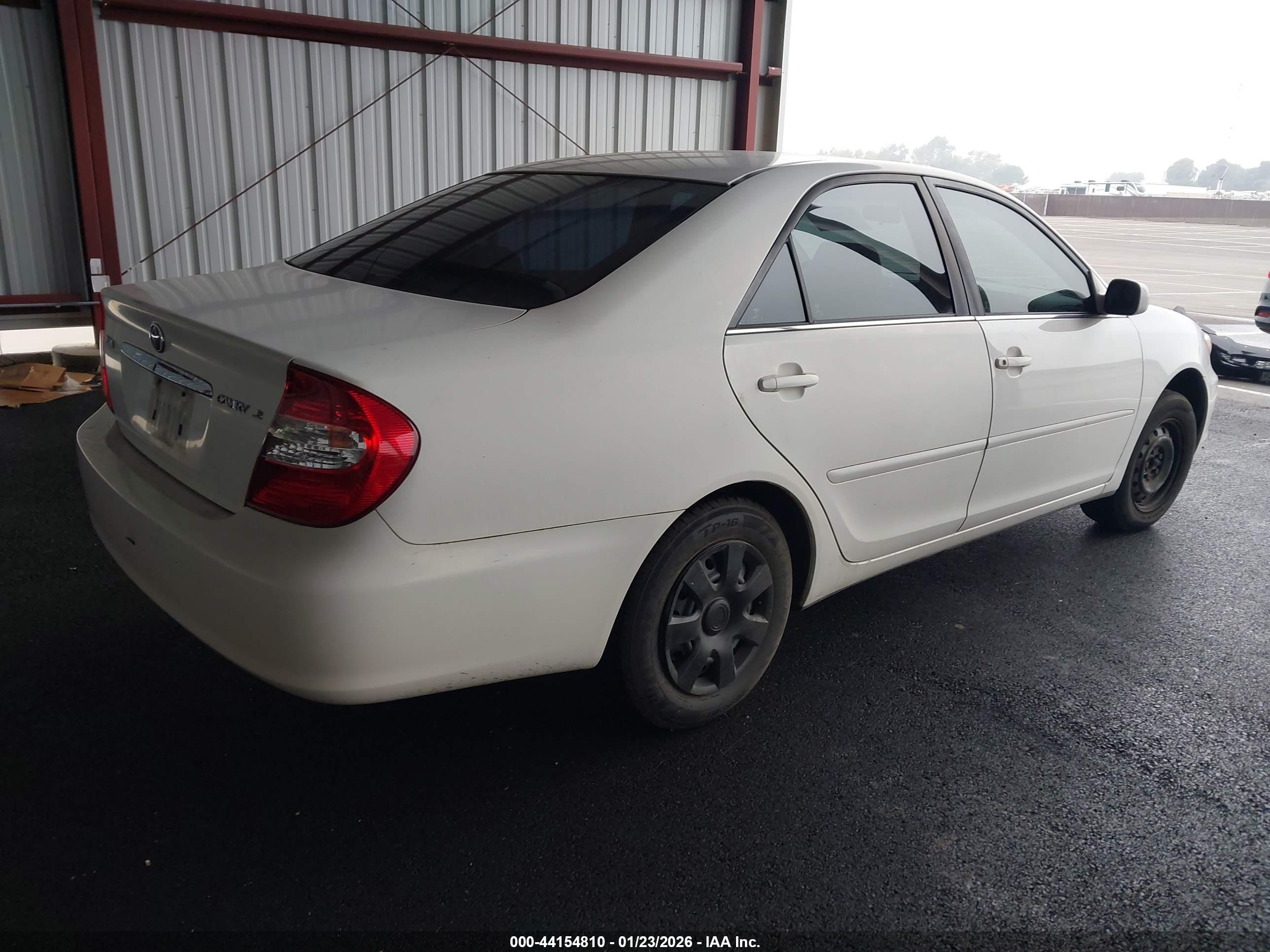 TOYOTA CAMRY image 4