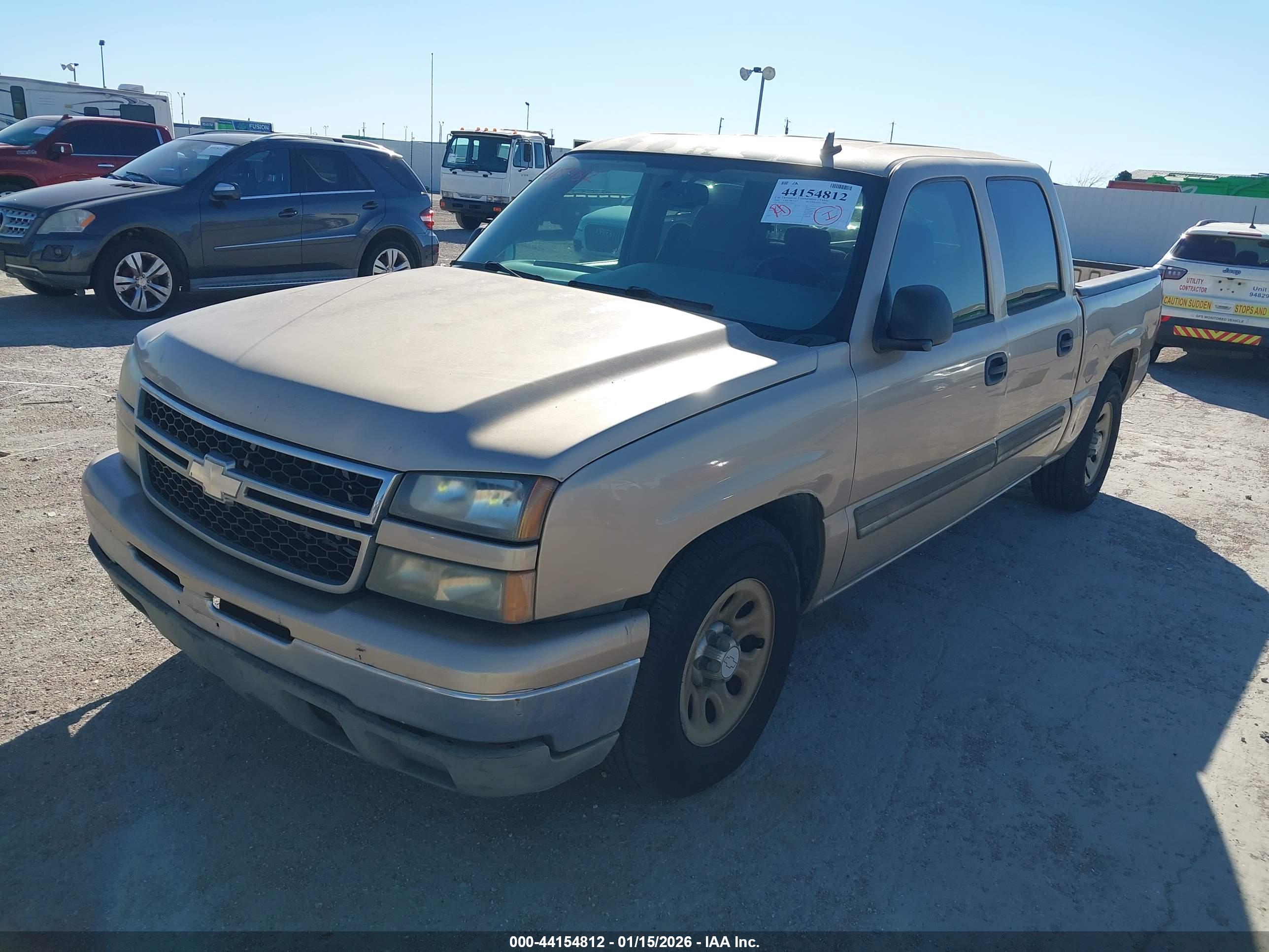 CHEVROLET SILVERADO image 2