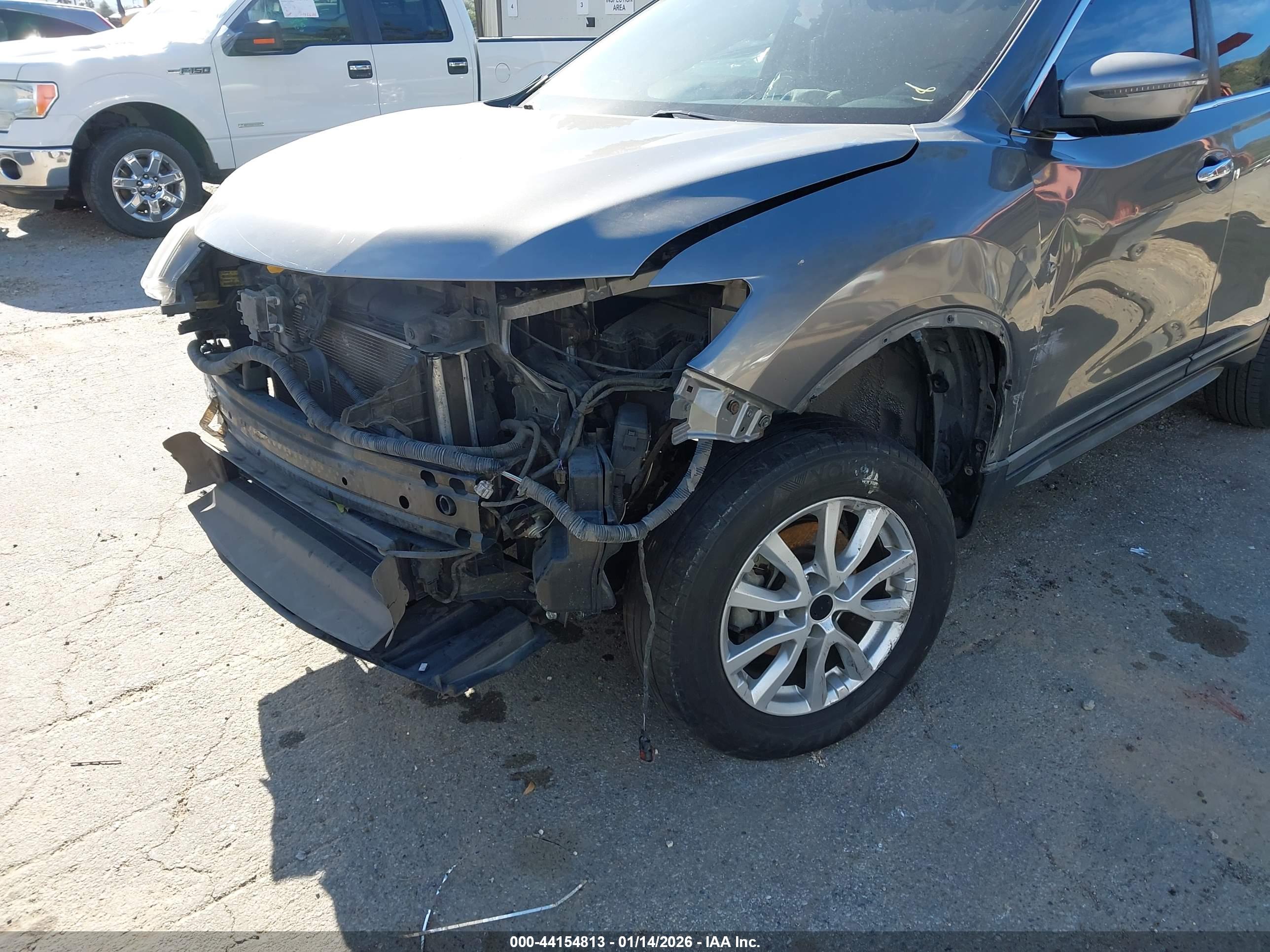 NISSAN ROGUE image 6