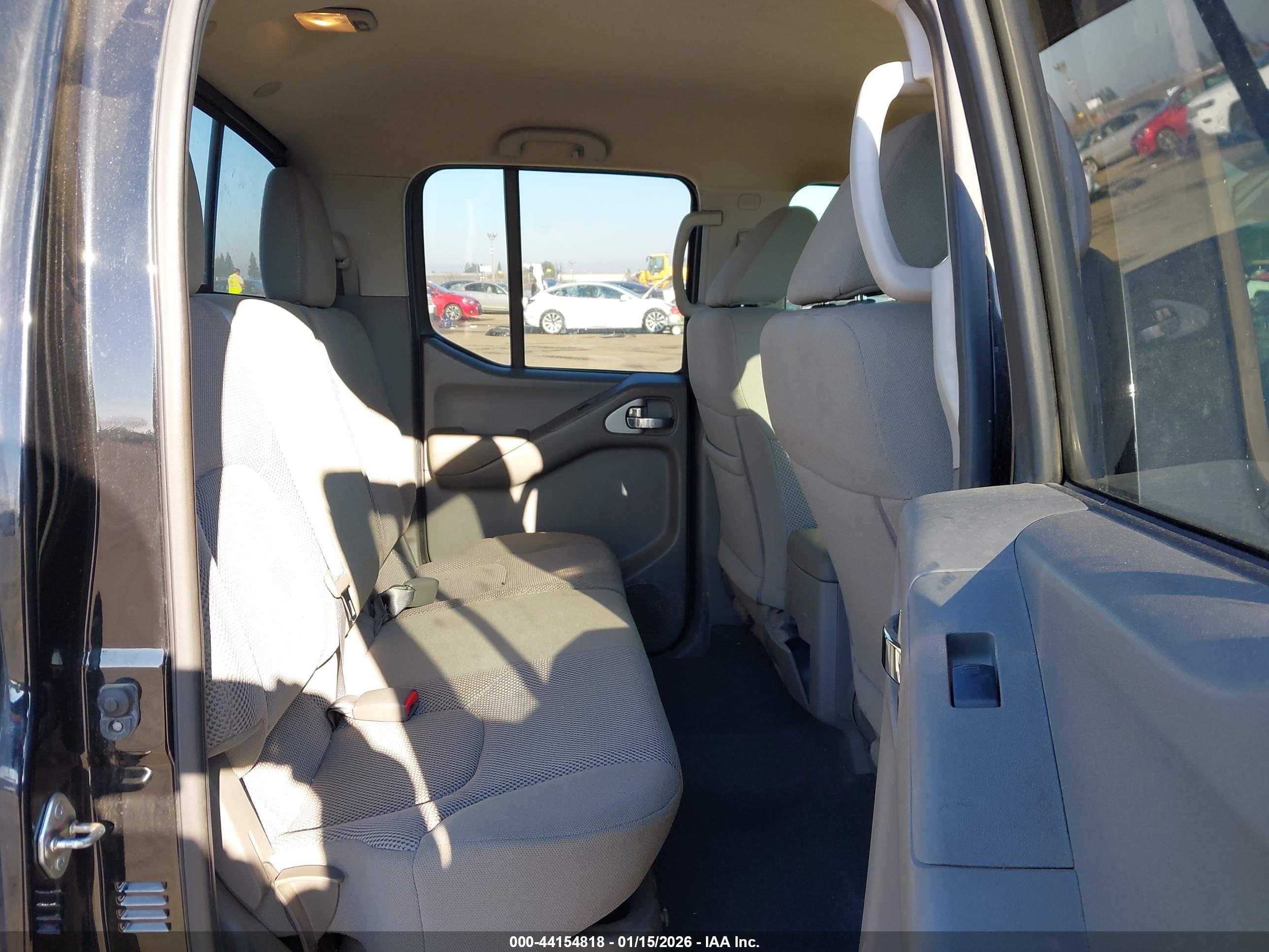 NISSAN FRONTIER image 8