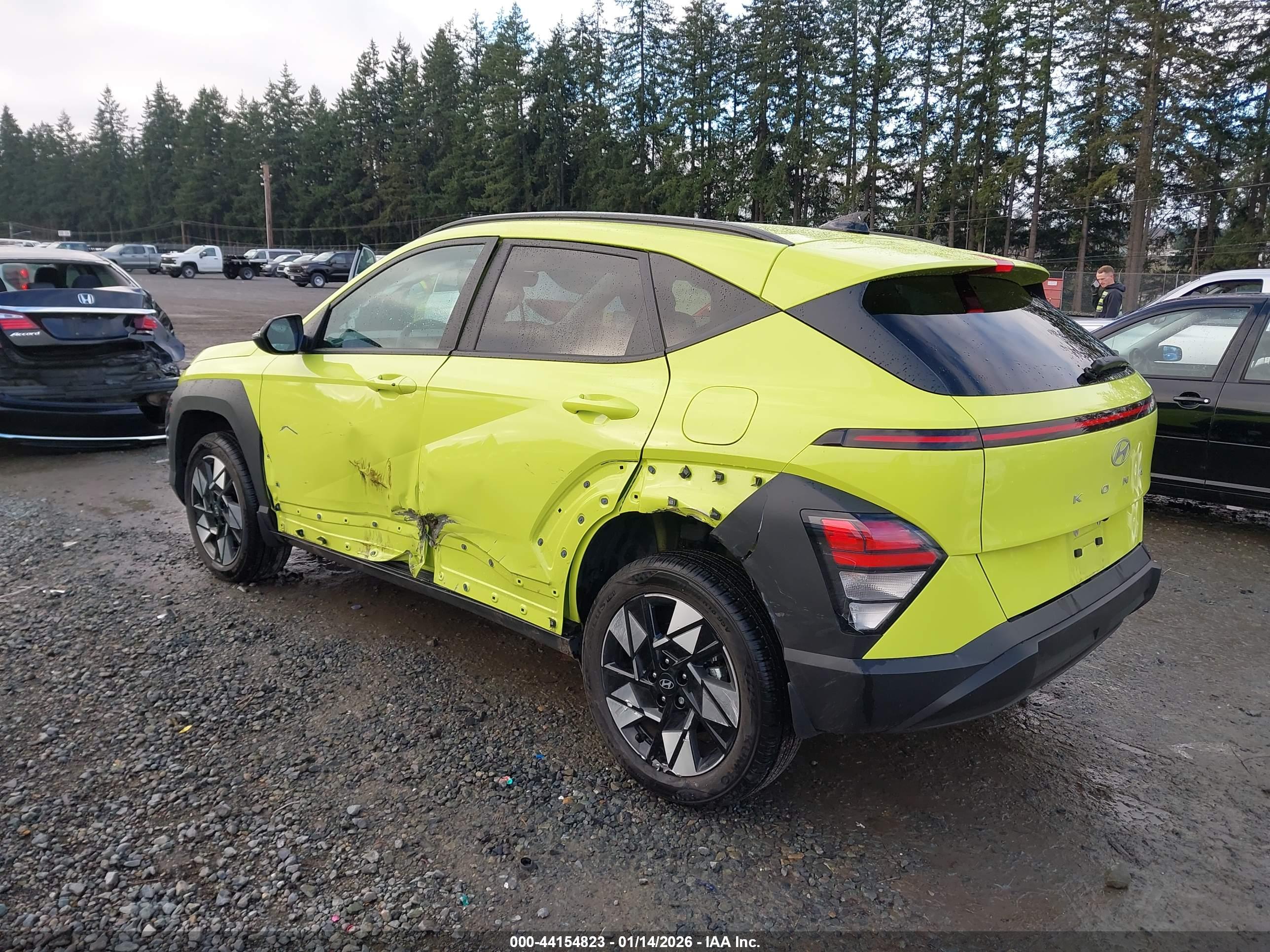 HYUNDAI KONA image 3