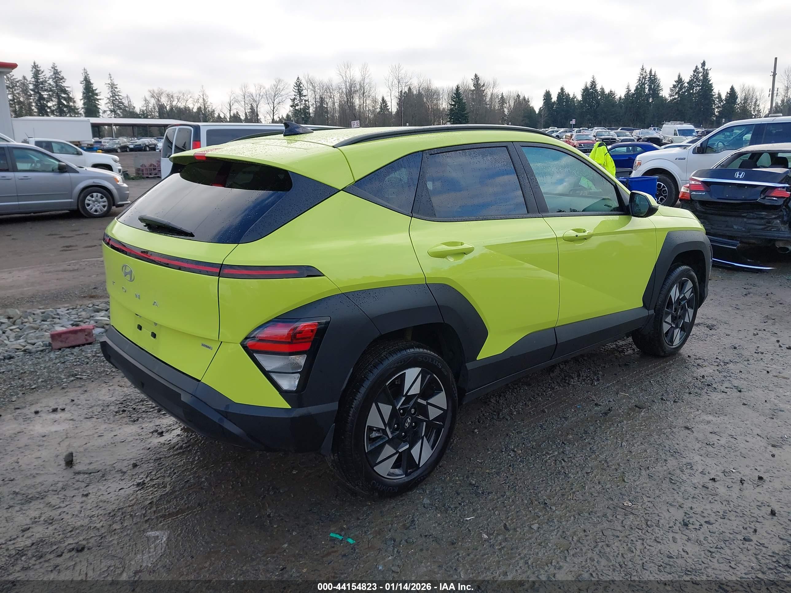 HYUNDAI KONA image 4
