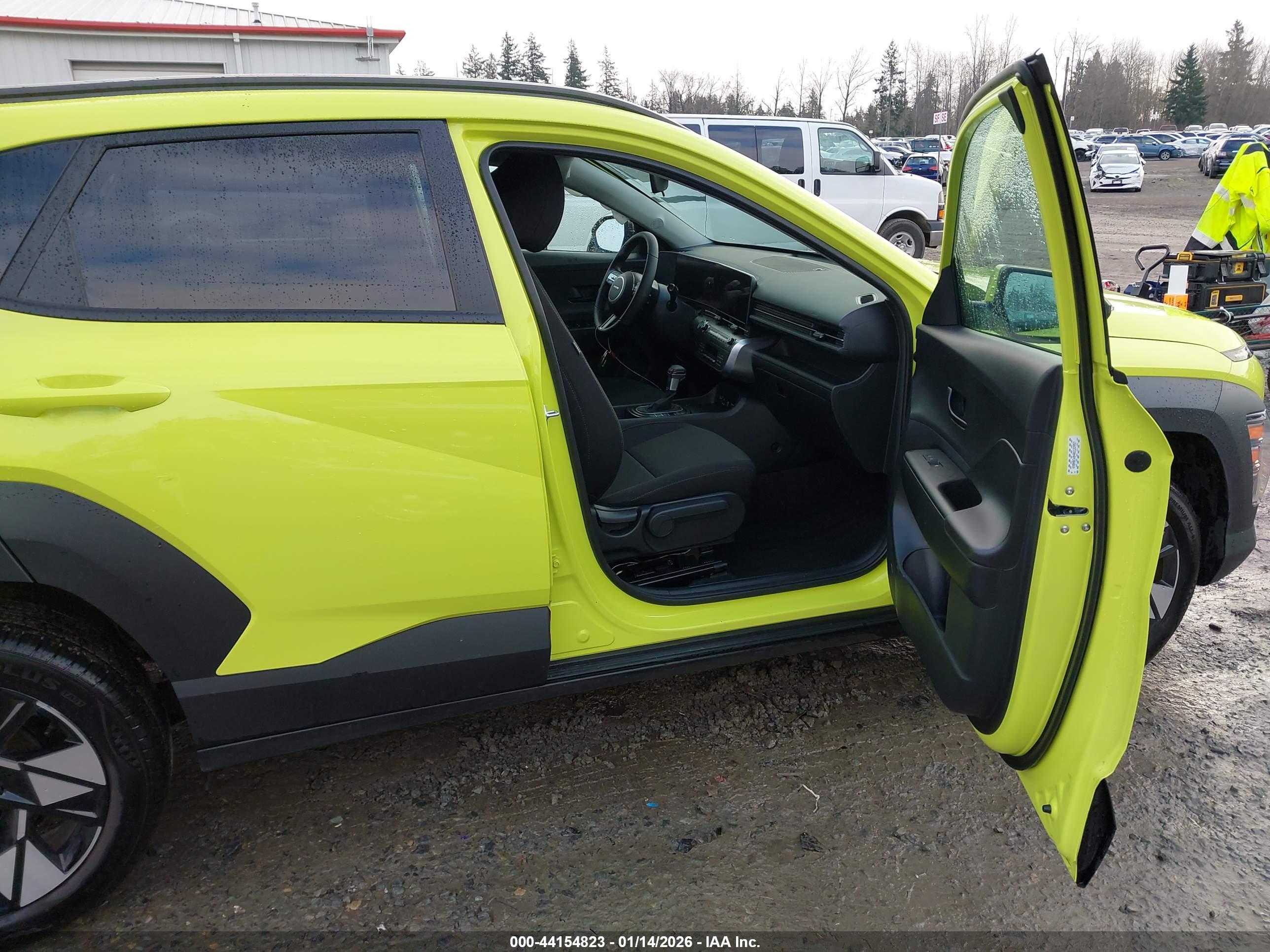 HYUNDAI KONA image 5