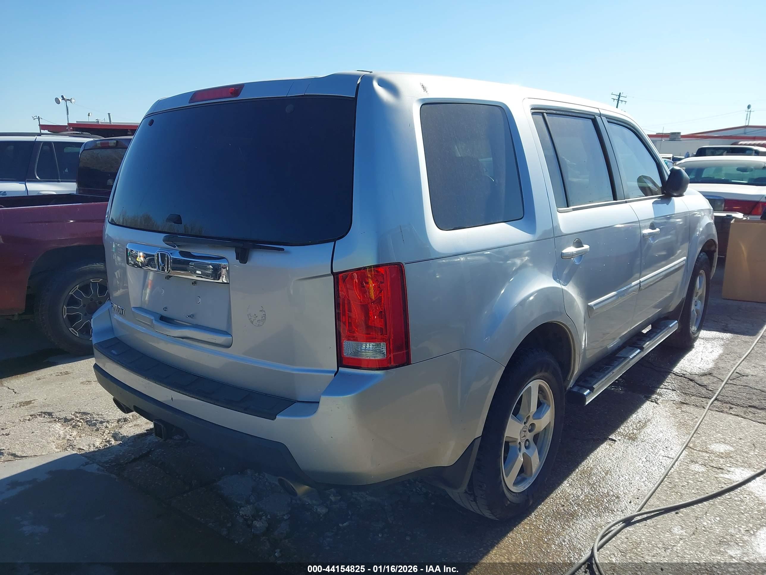 HONDA PILOT image 4