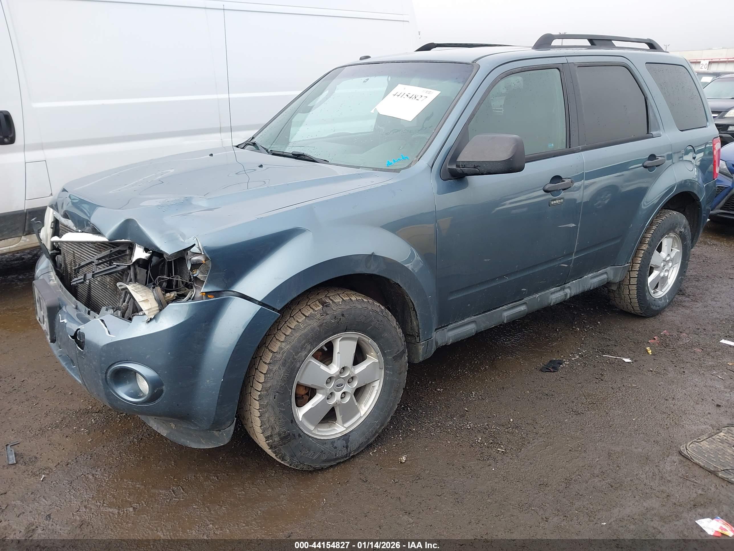 FORD ESCAPE image 2