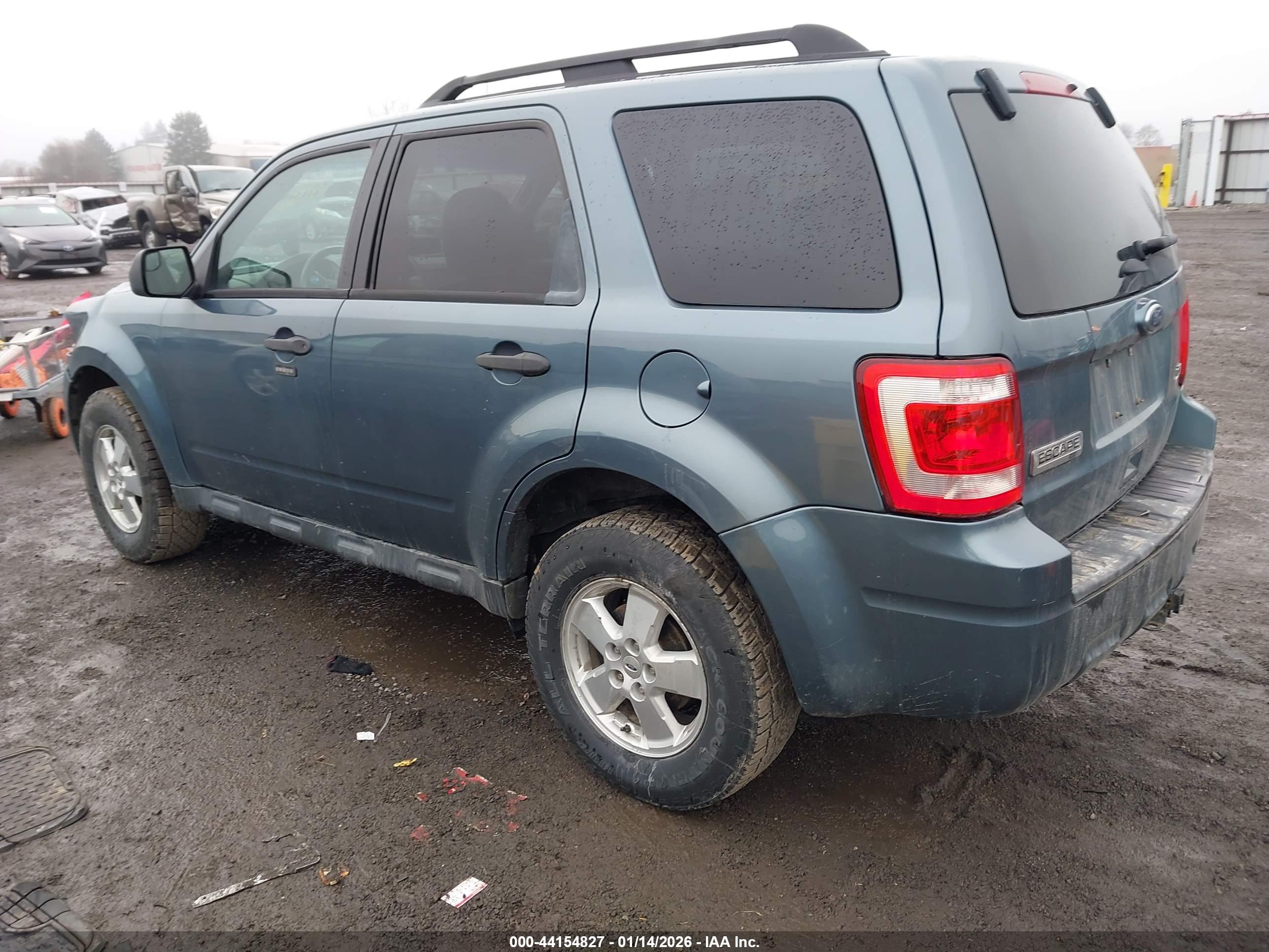 FORD ESCAPE image 3