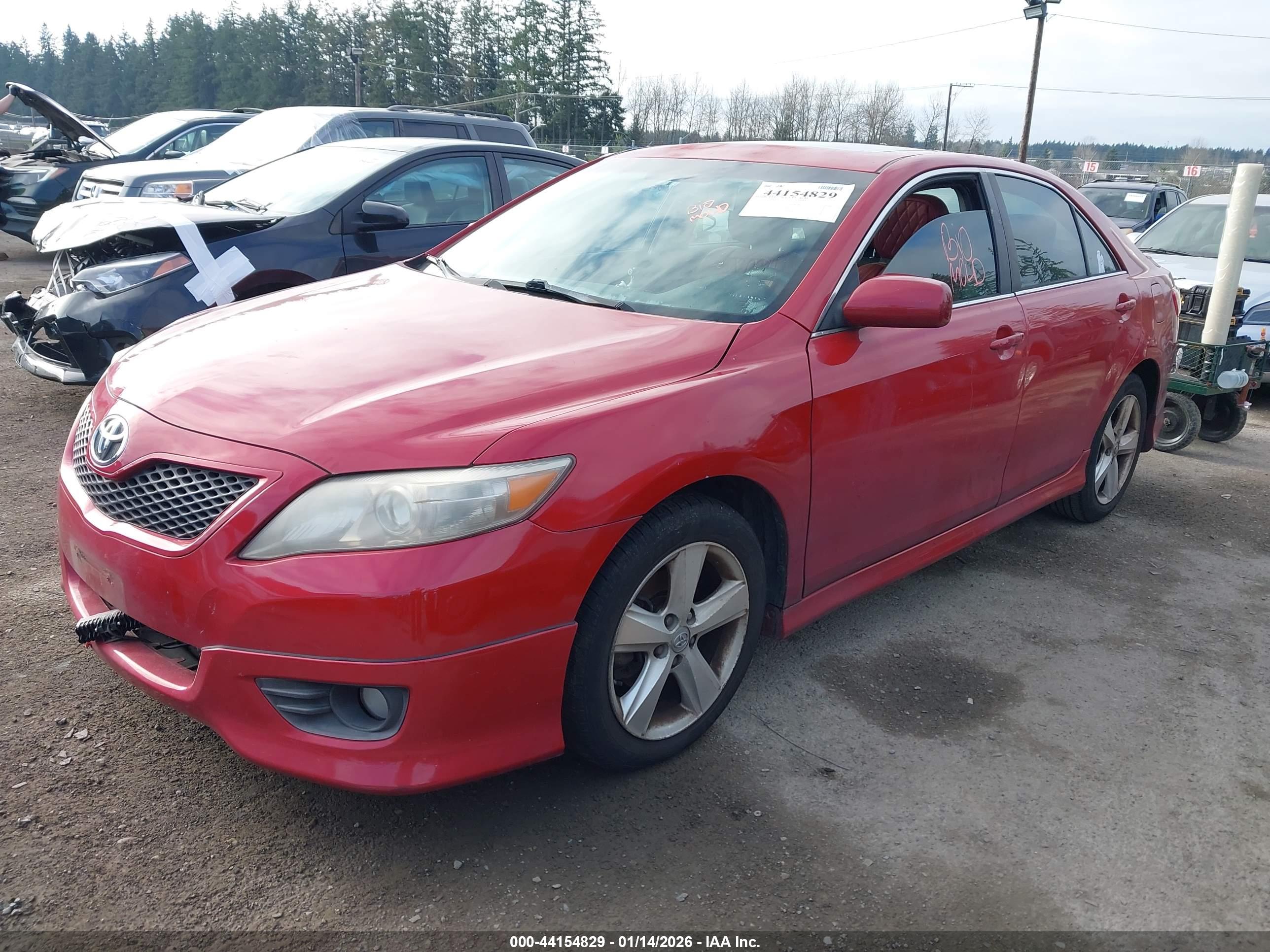 TOYOTA CAMRY image 2