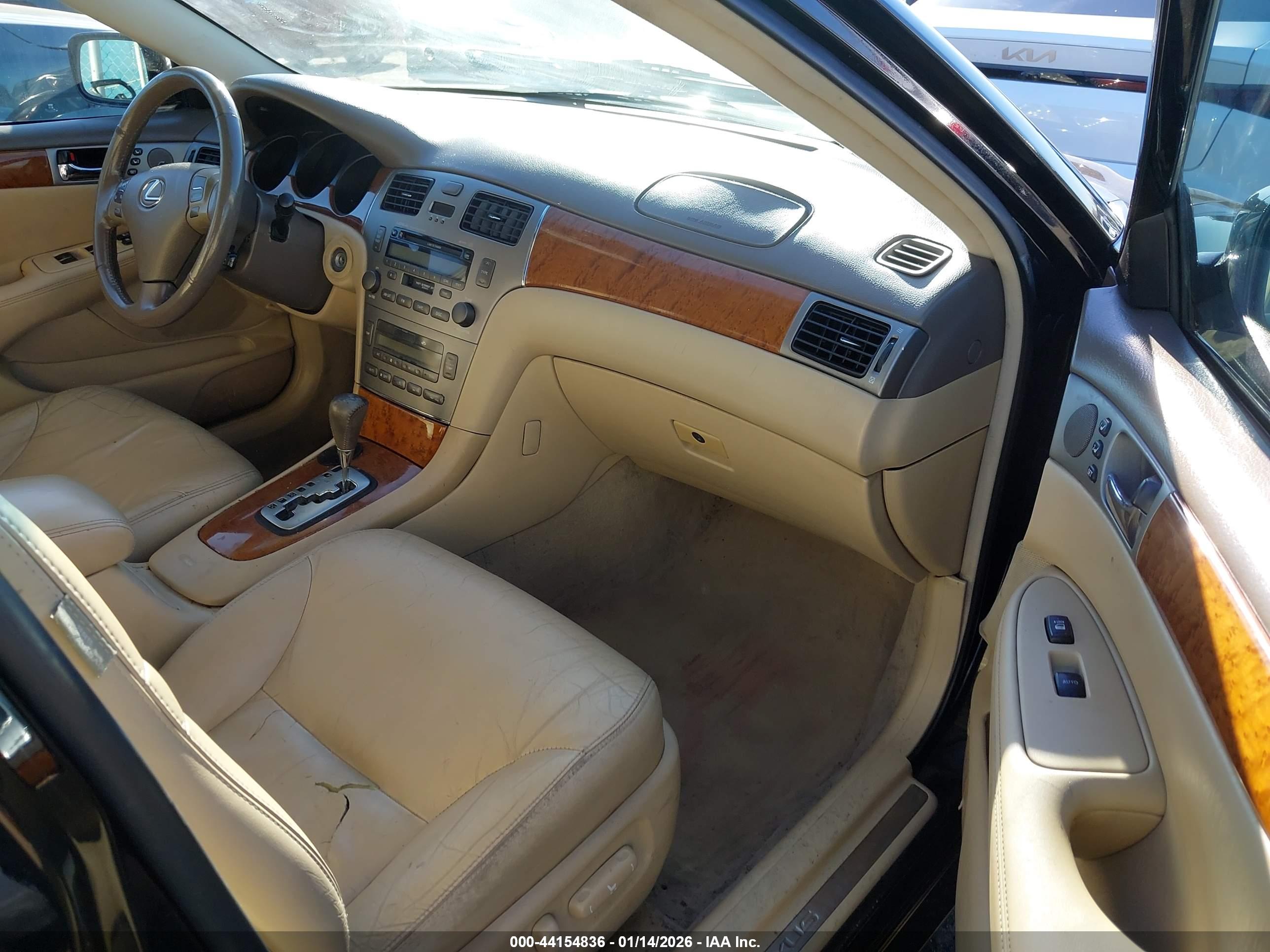 LEXUS ES image 5