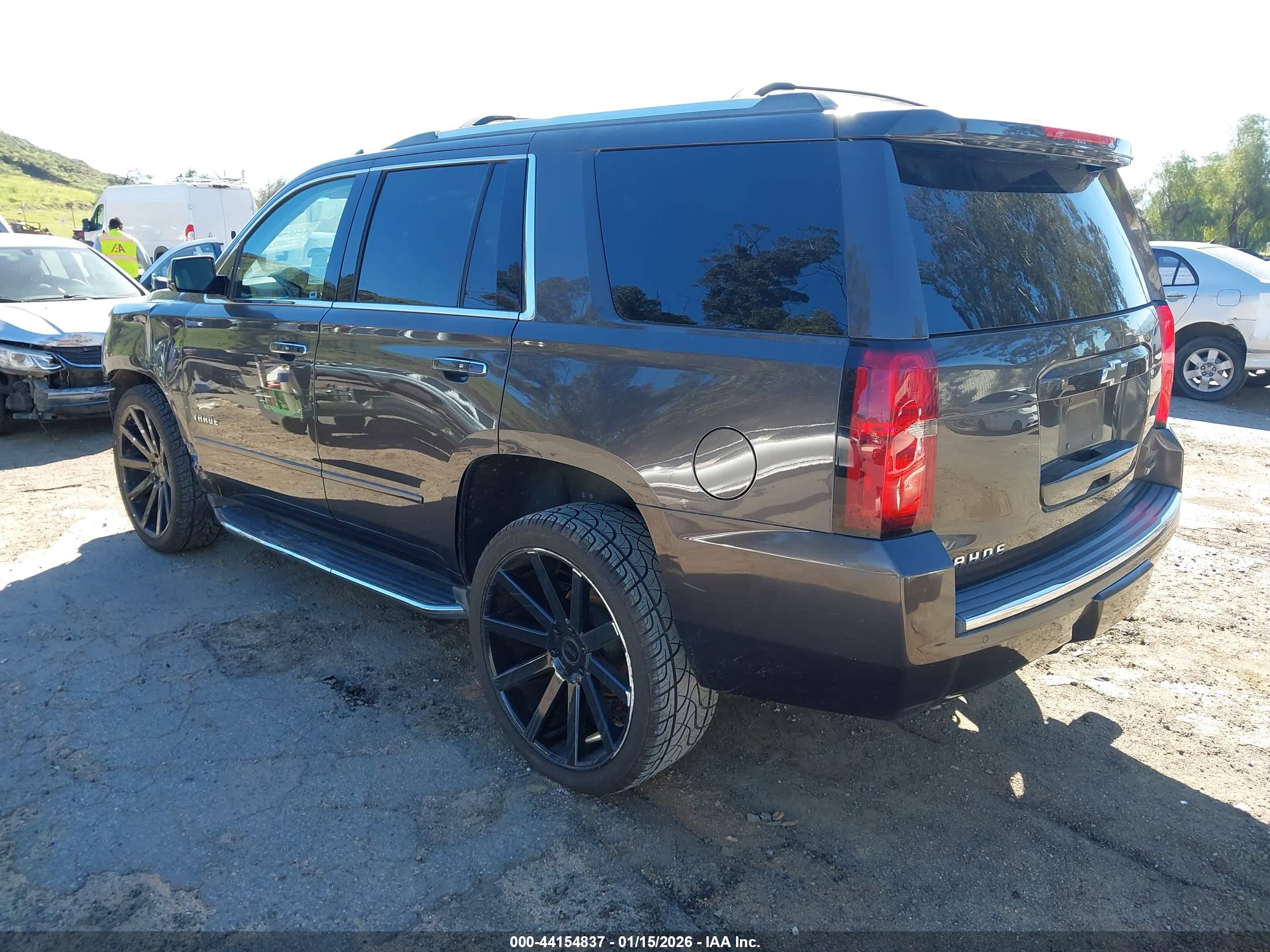 CHEVROLET TAHOE image 3