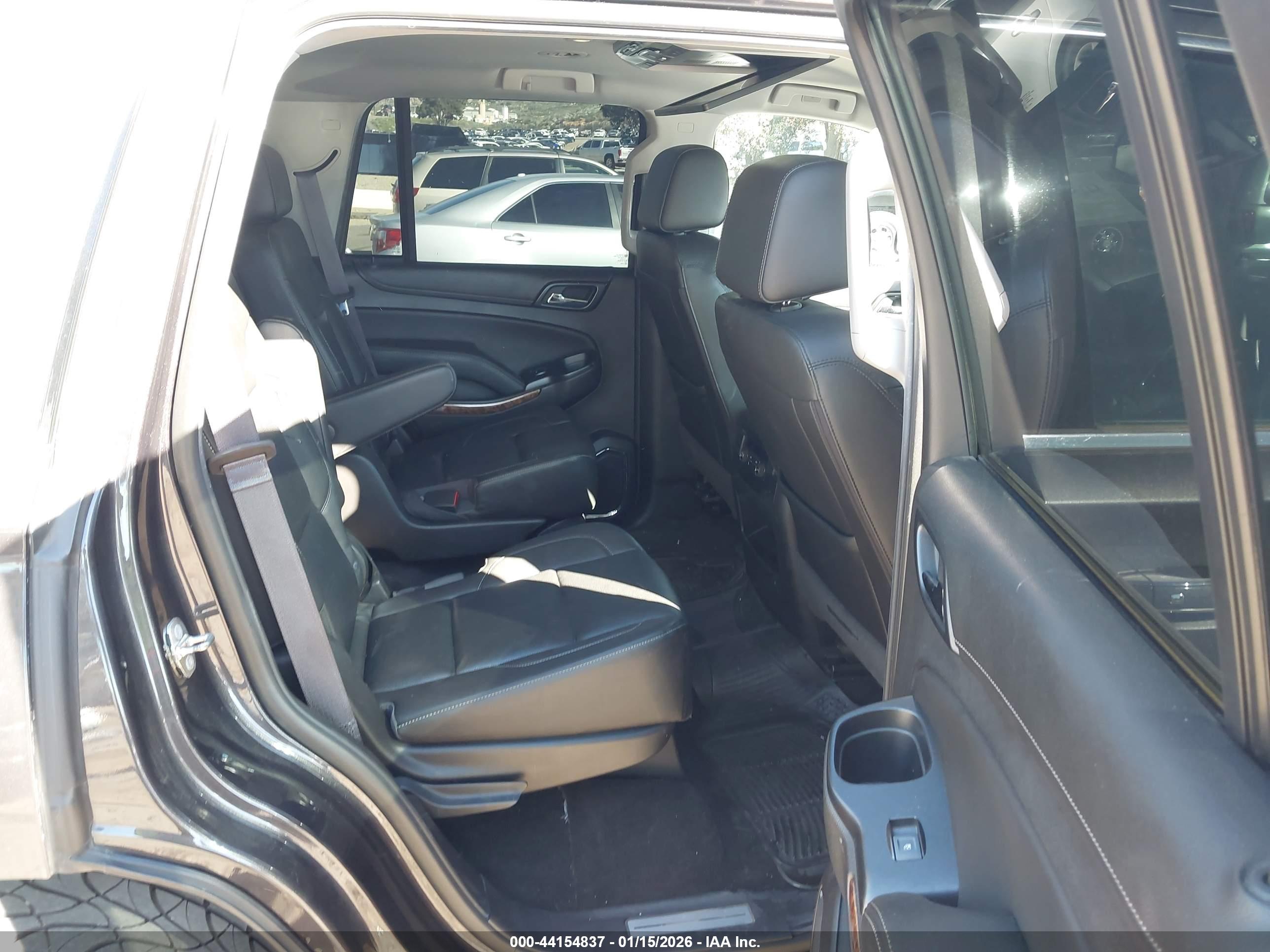 CHEVROLET TAHOE image 8