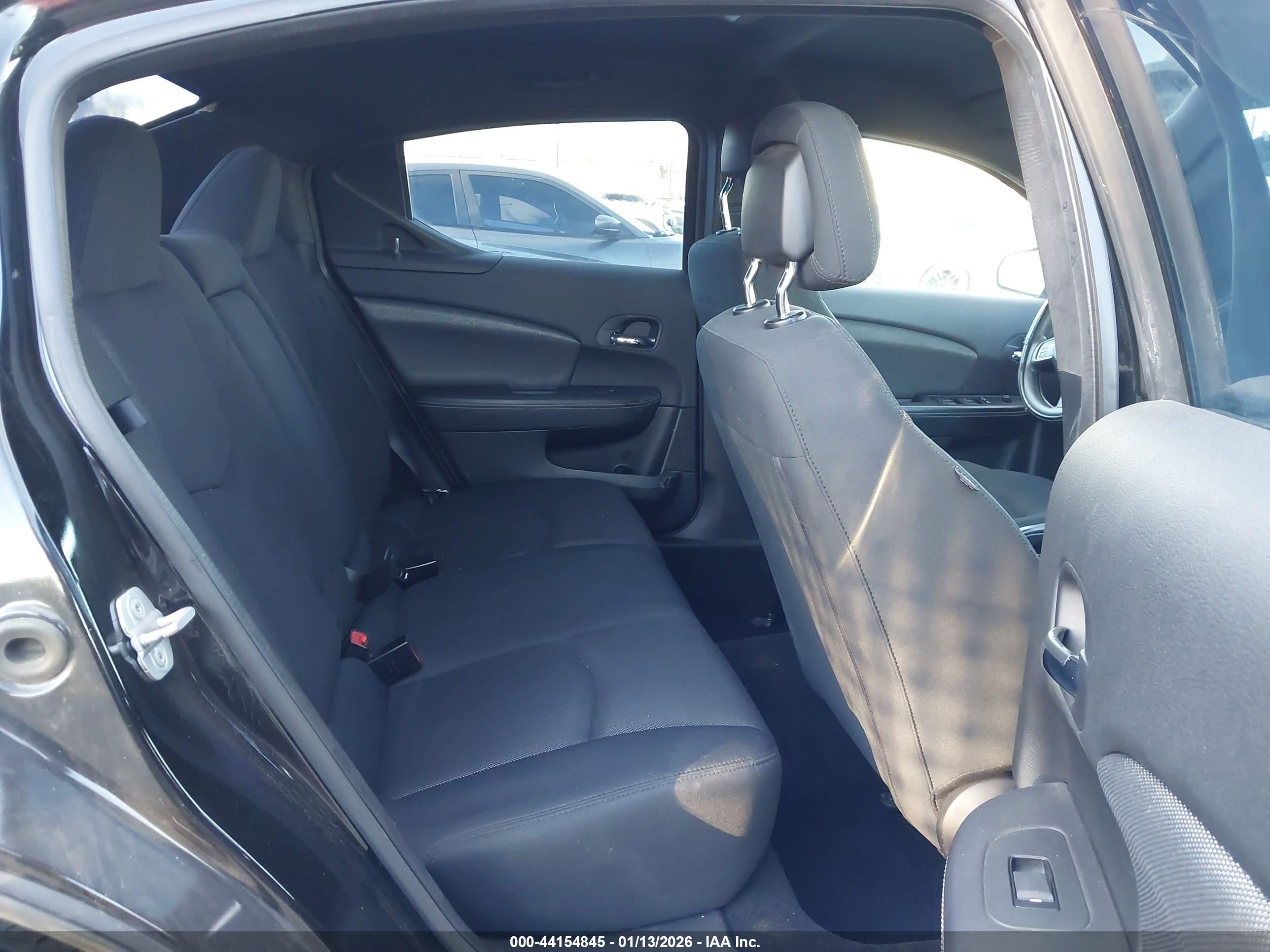 DODGE AVENGER image 8
