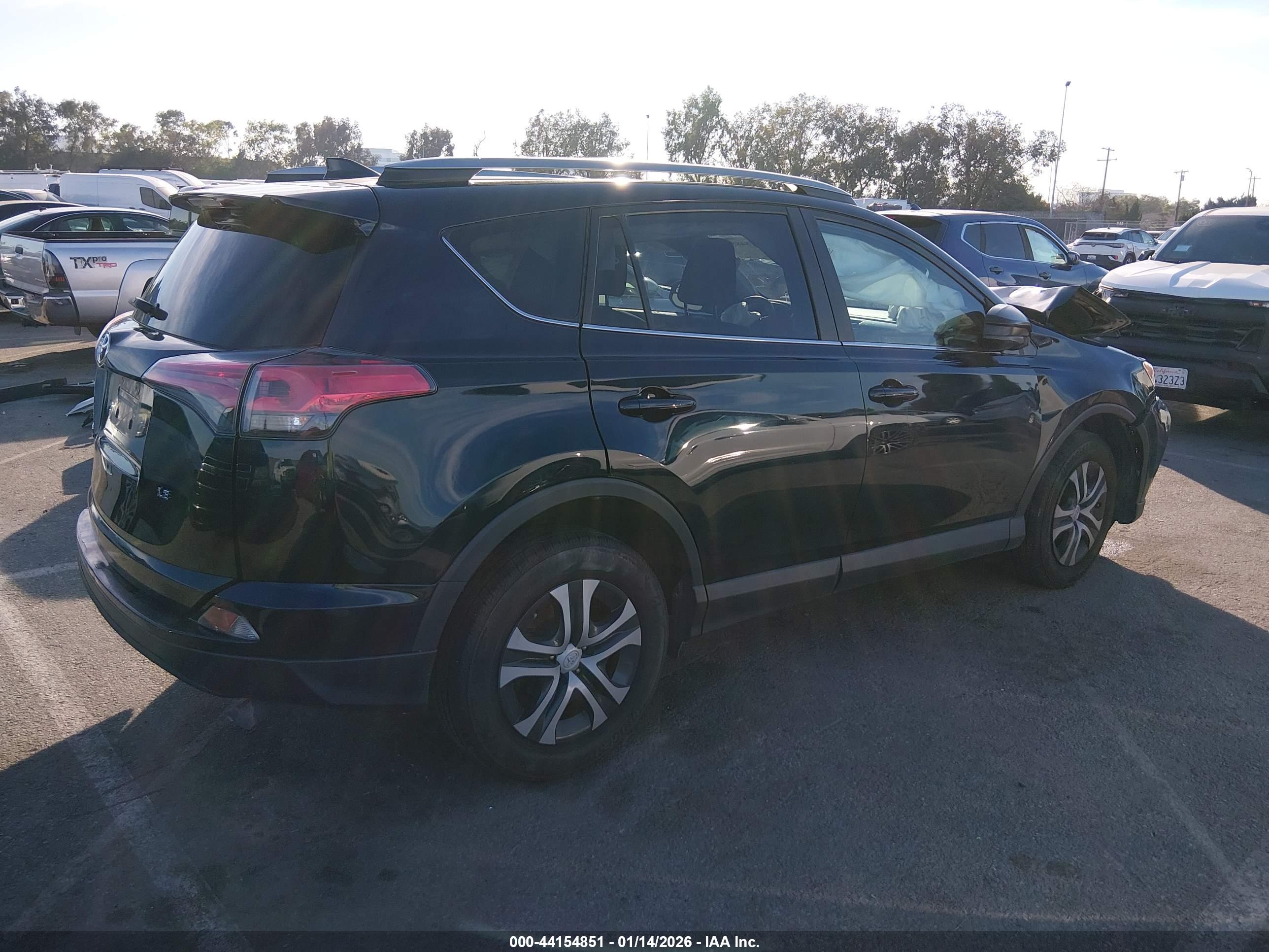 TOYOTA RAV4 image 4