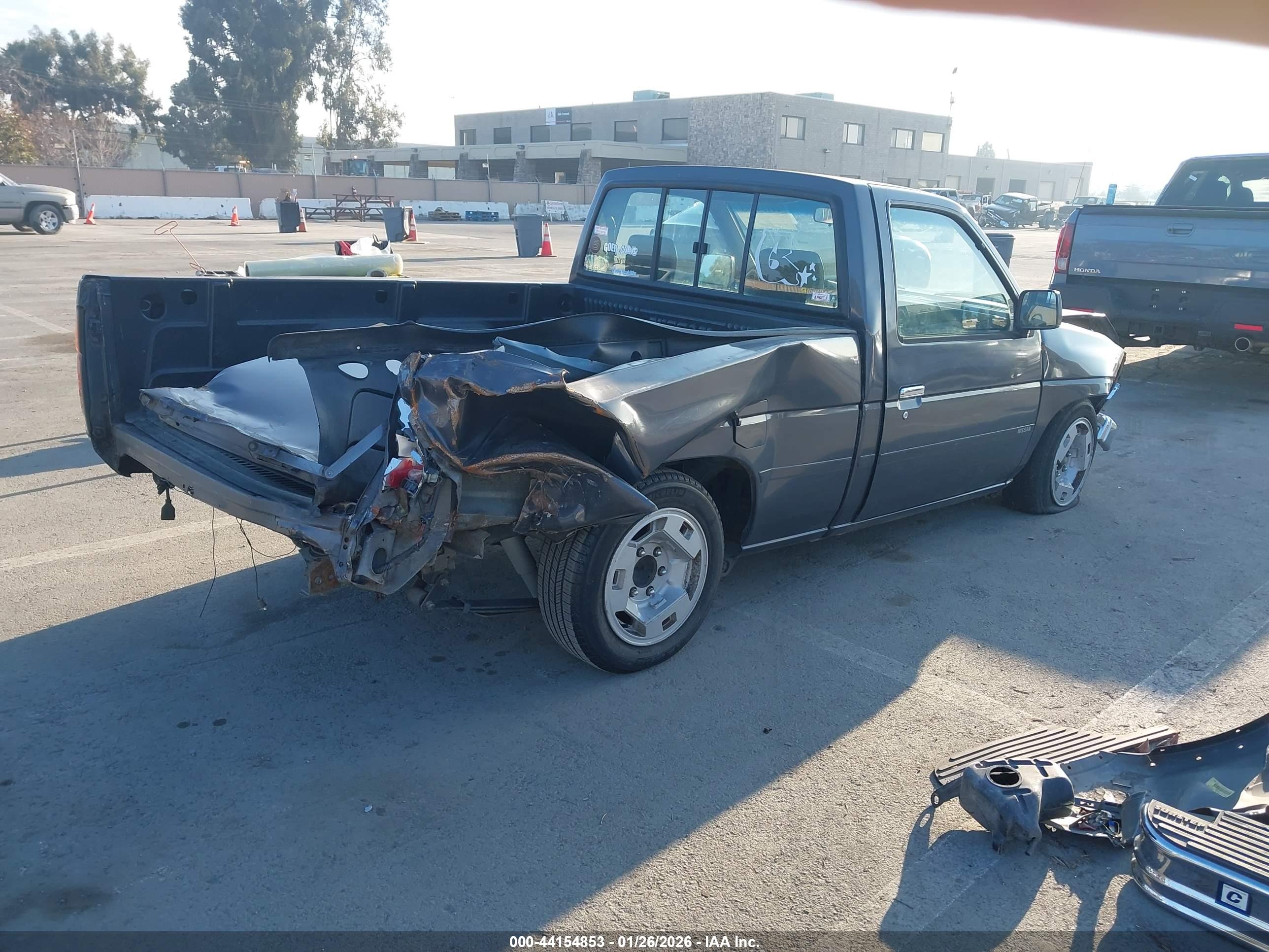 NISSAN D21 image 4