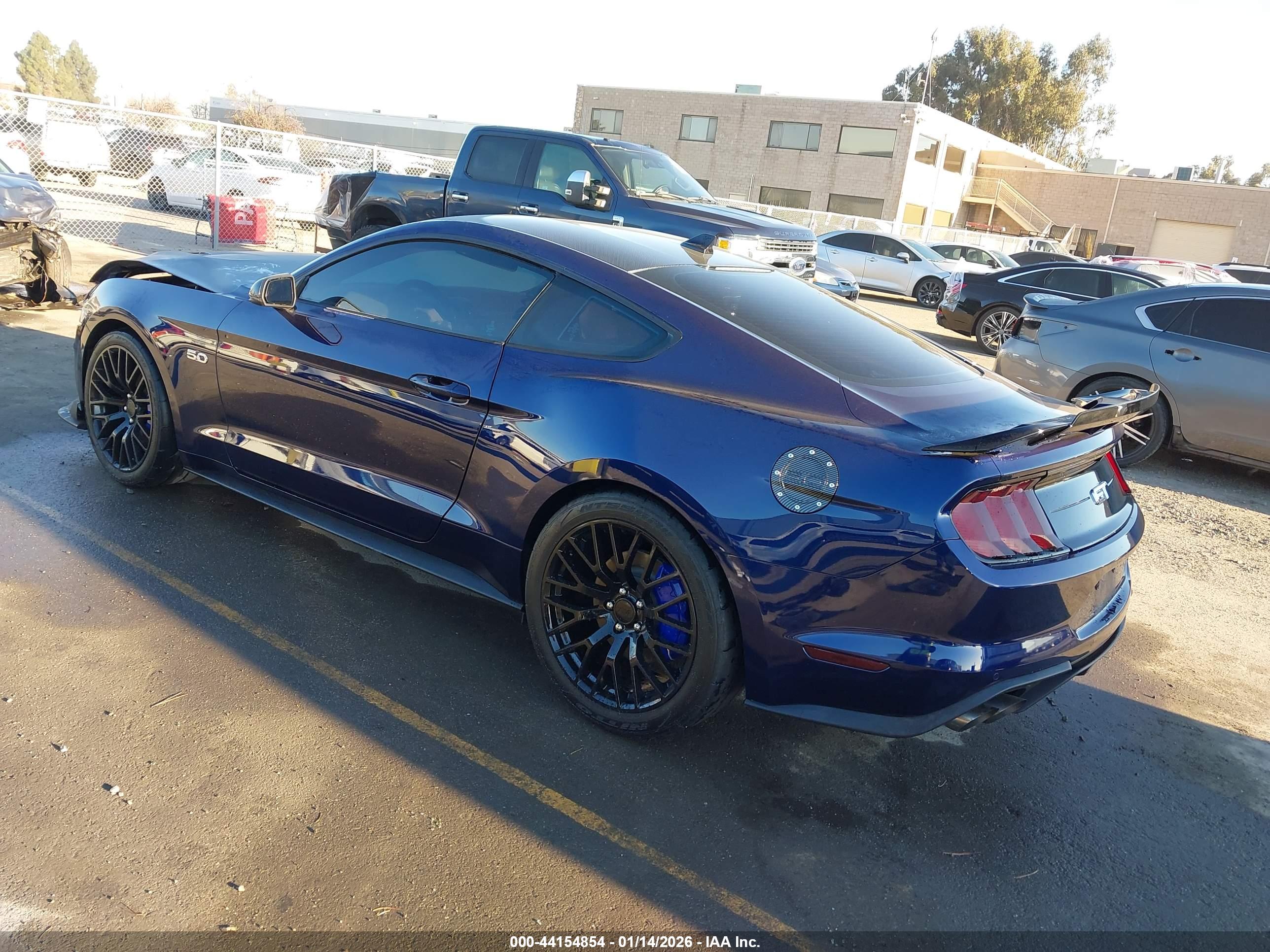 FORD MUSTANG image 3