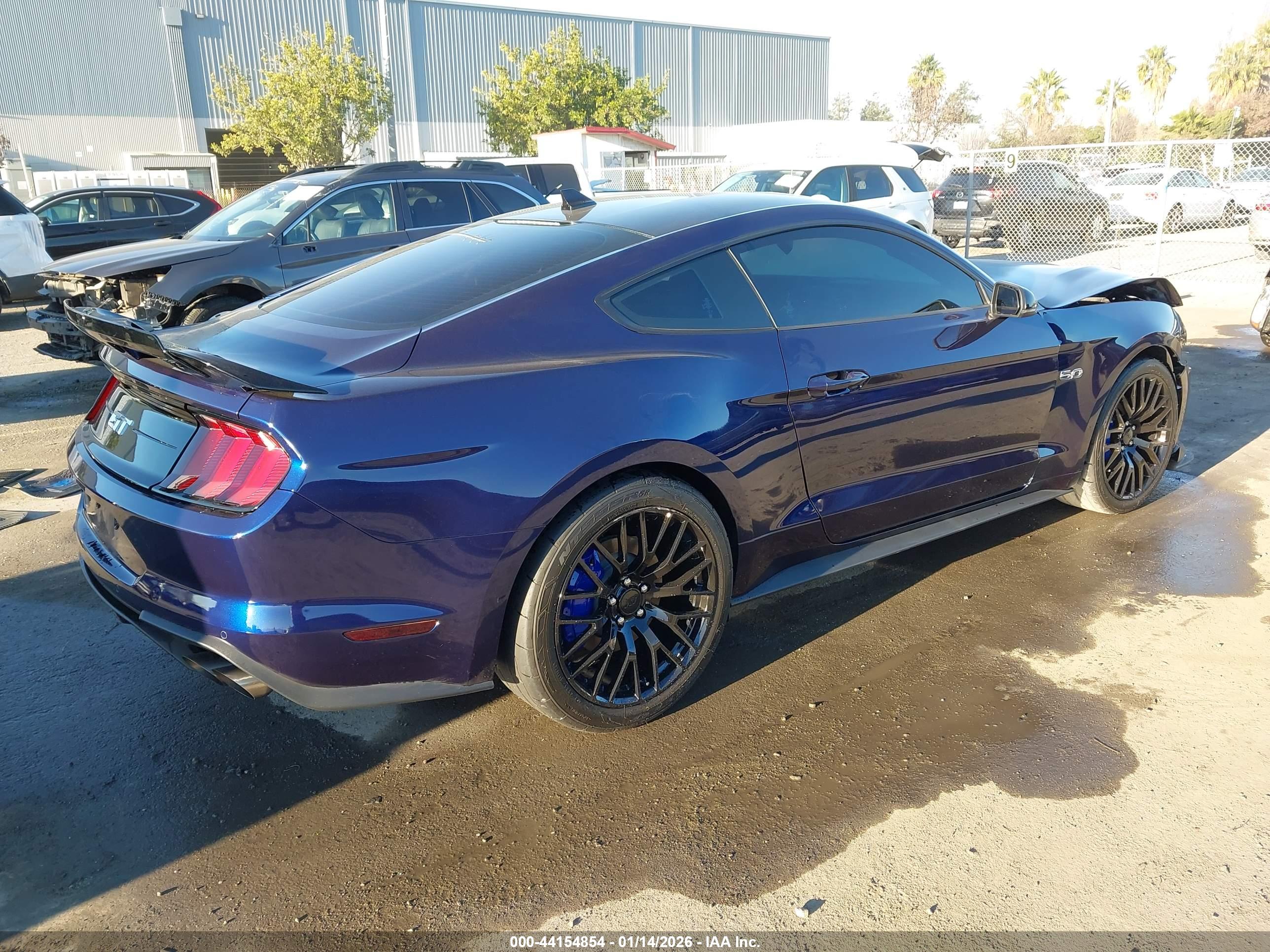 FORD MUSTANG image 4