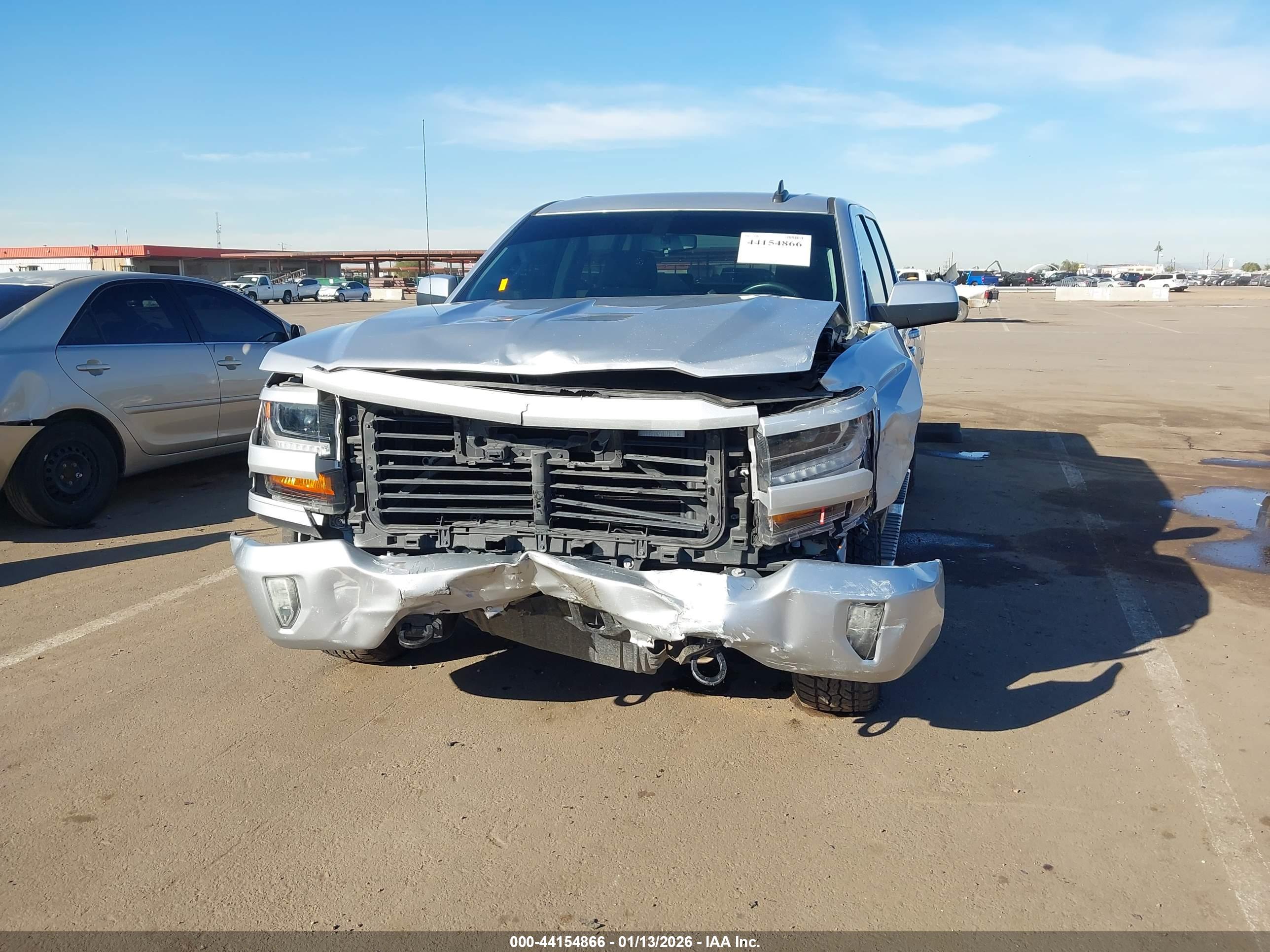 CHEVROLET SILVERADO image 6