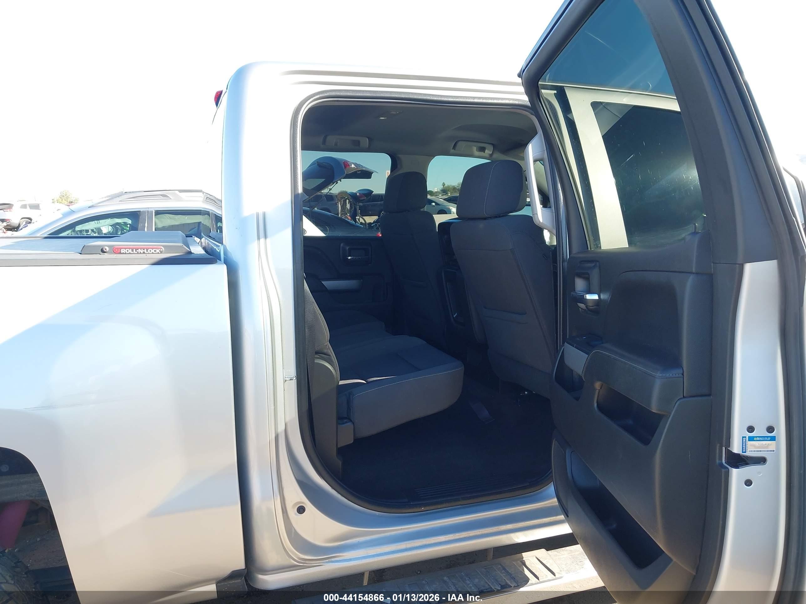 CHEVROLET SILVERADO image 8