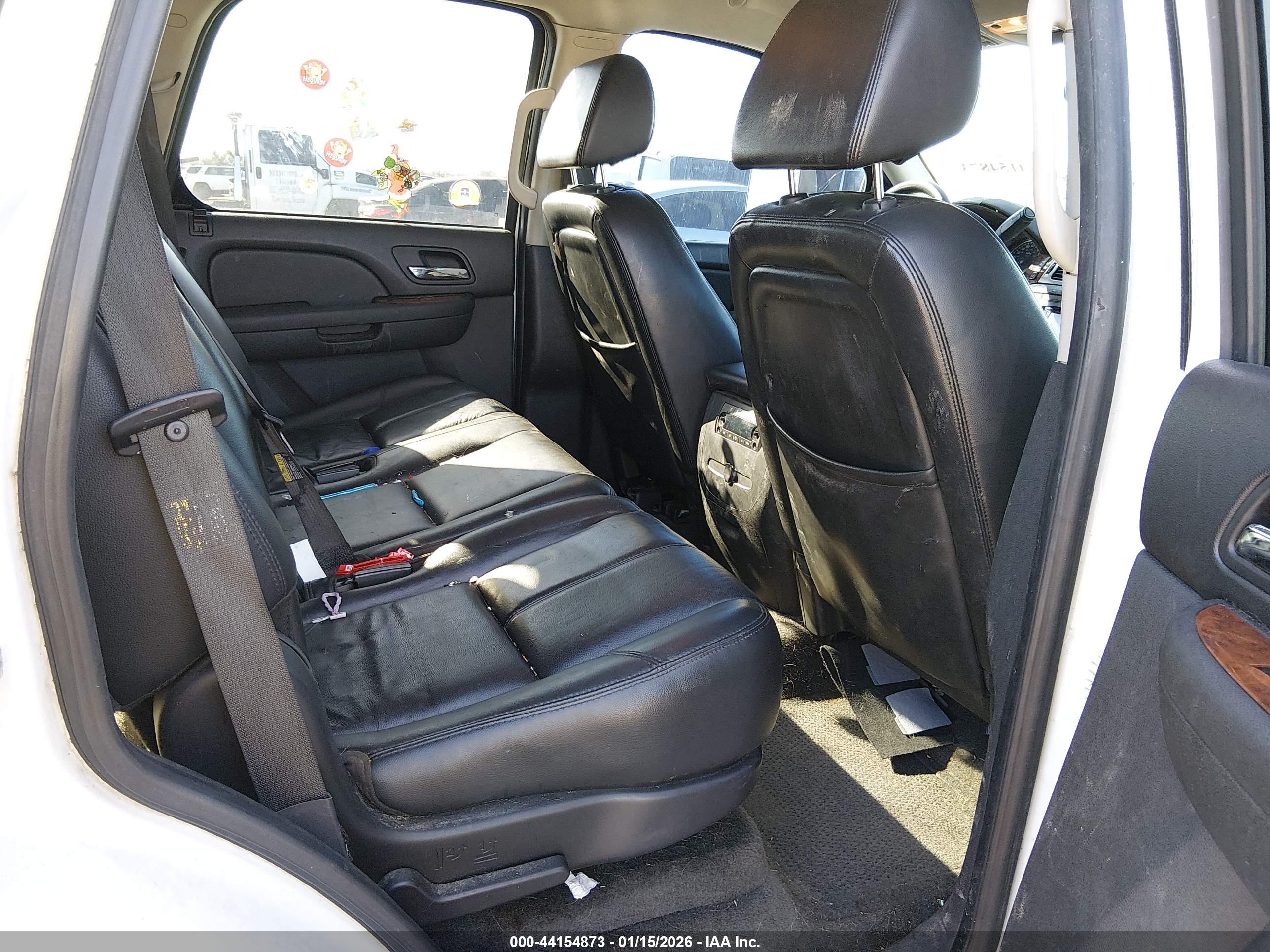 CHEVROLET TAHOE image 8