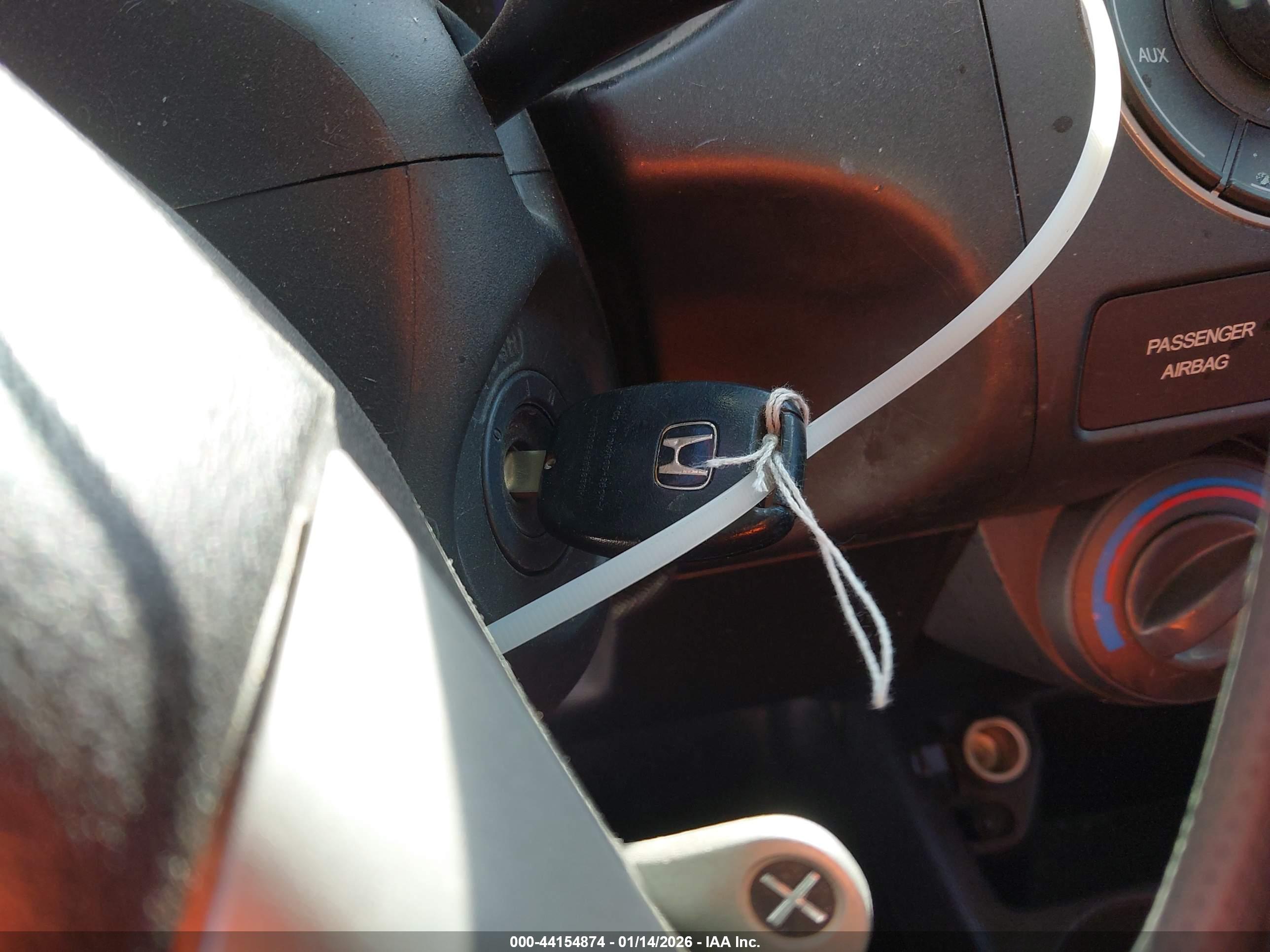 HONDA FIT image 11